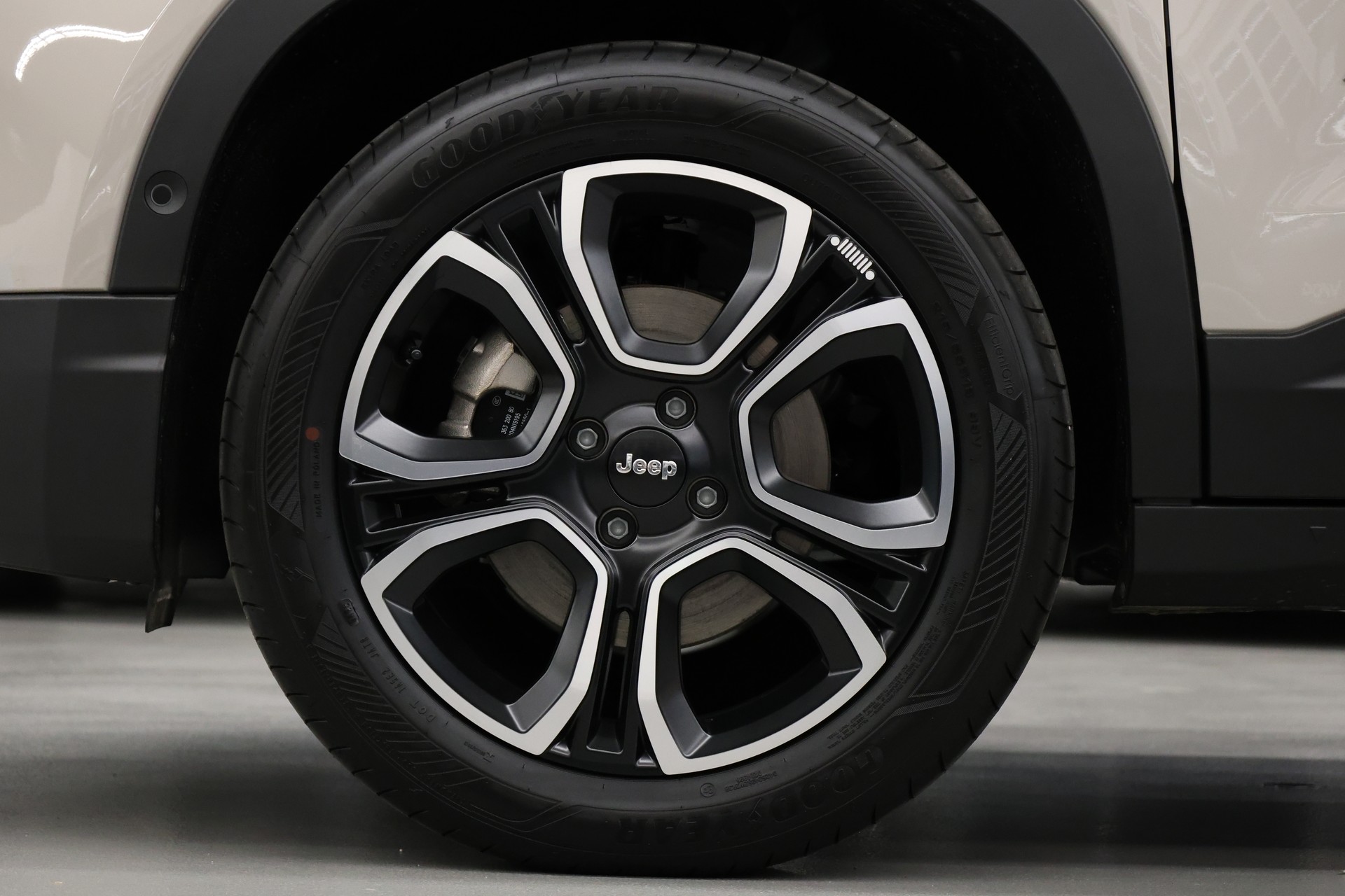 JEEP Avenger 1.2 MHEV Summit-image-17