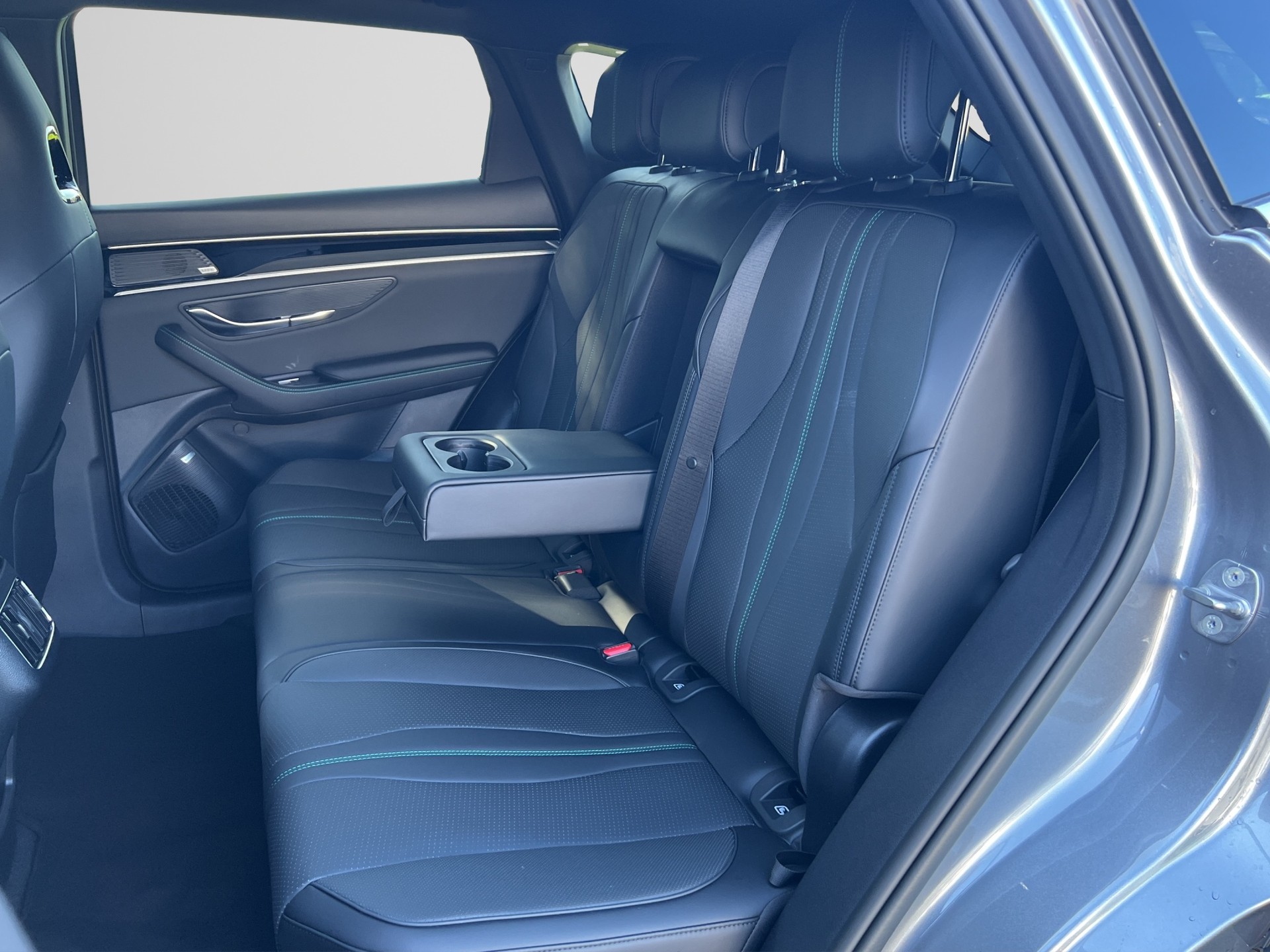 BYD Seal U DM-i Comfort-image-12