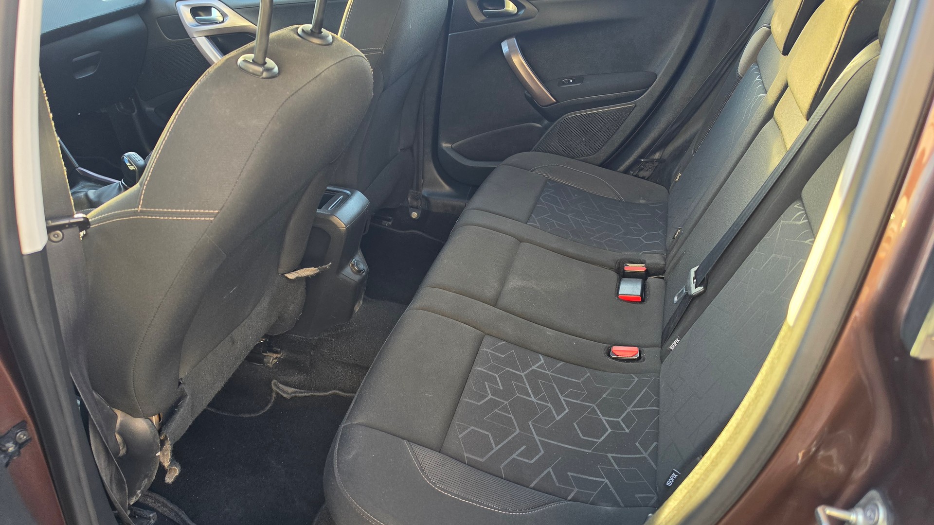 PEUGEOT 2008 1.6 VTI Féline-image-7