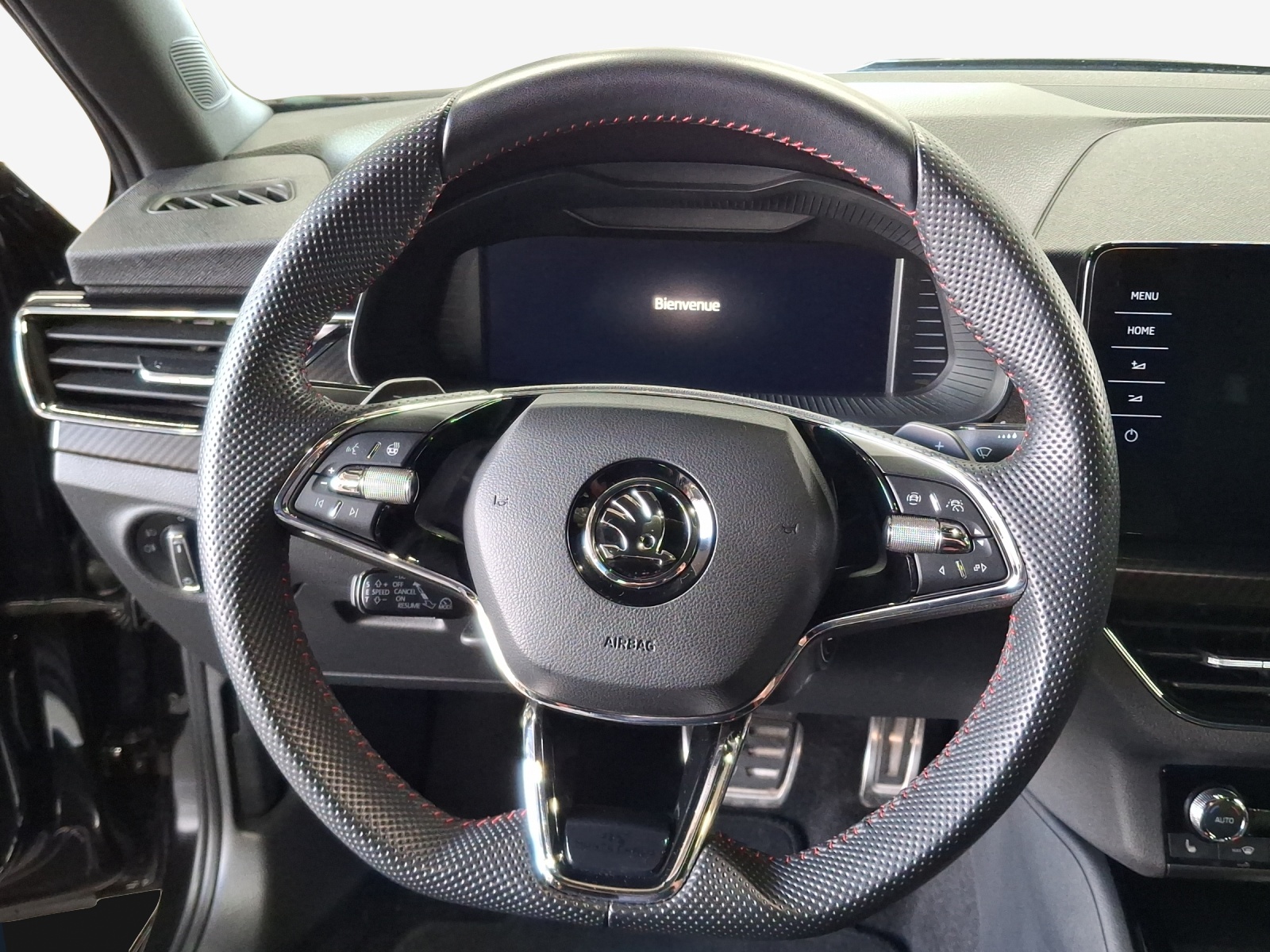 SKODA Kamiq 1.0 TSI Monte Carlo DSG-image-9