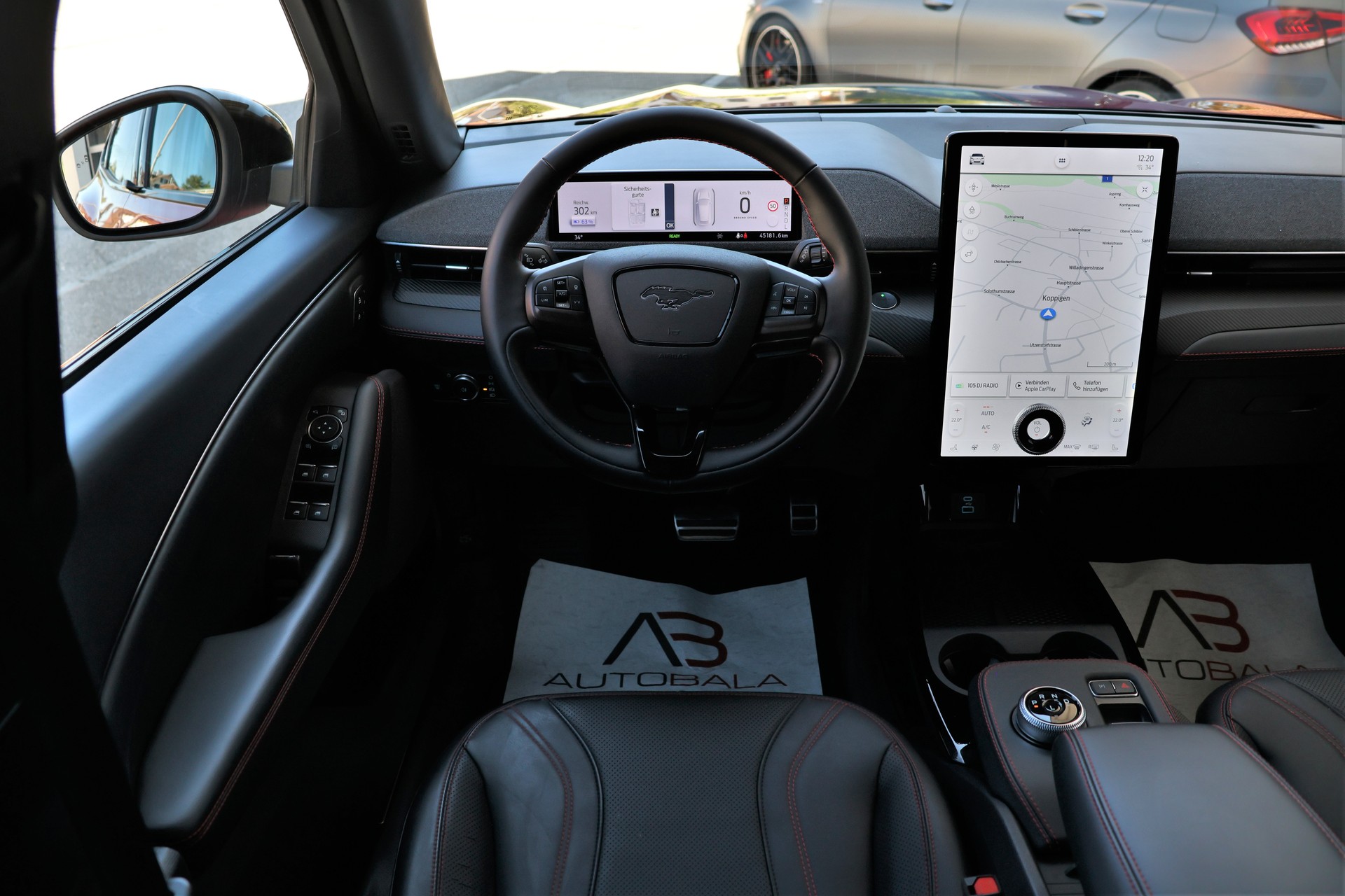 FORD Mustang MACH-E Premium AWD 88 kWh (CH)-image-14