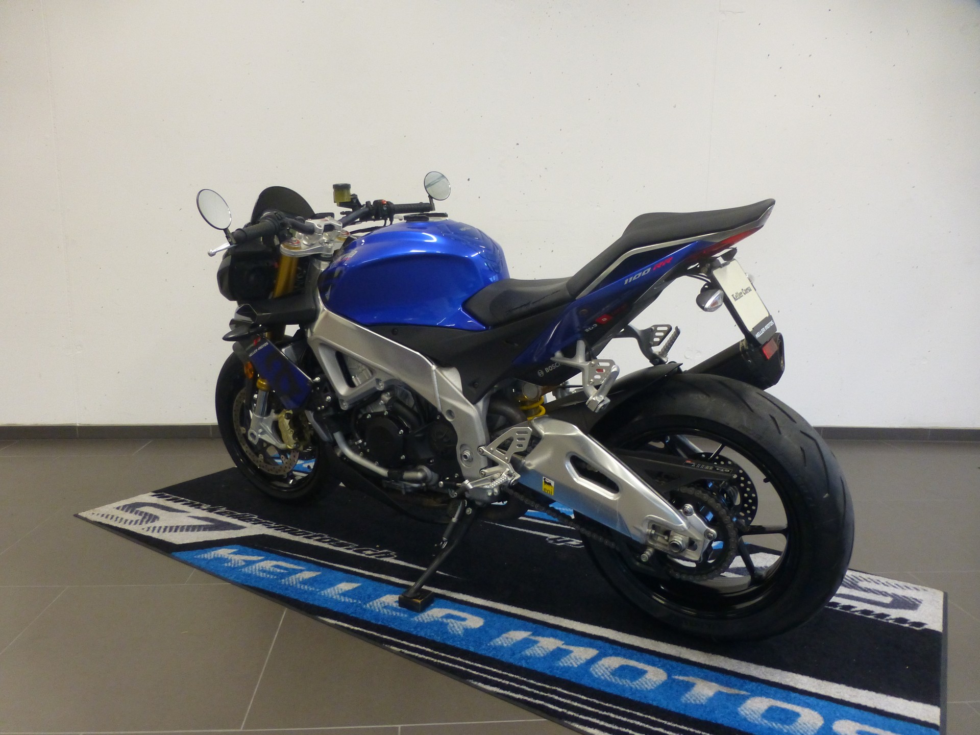 APRILIA Tuono V4 1100 R-showroom-element-3