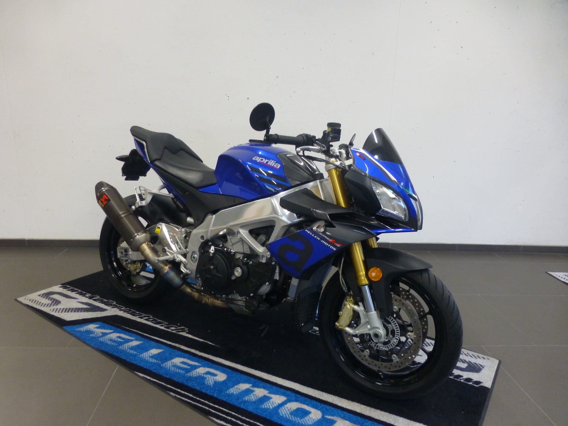 APRILIA Tuono V4 1100 R-showroom-element-2