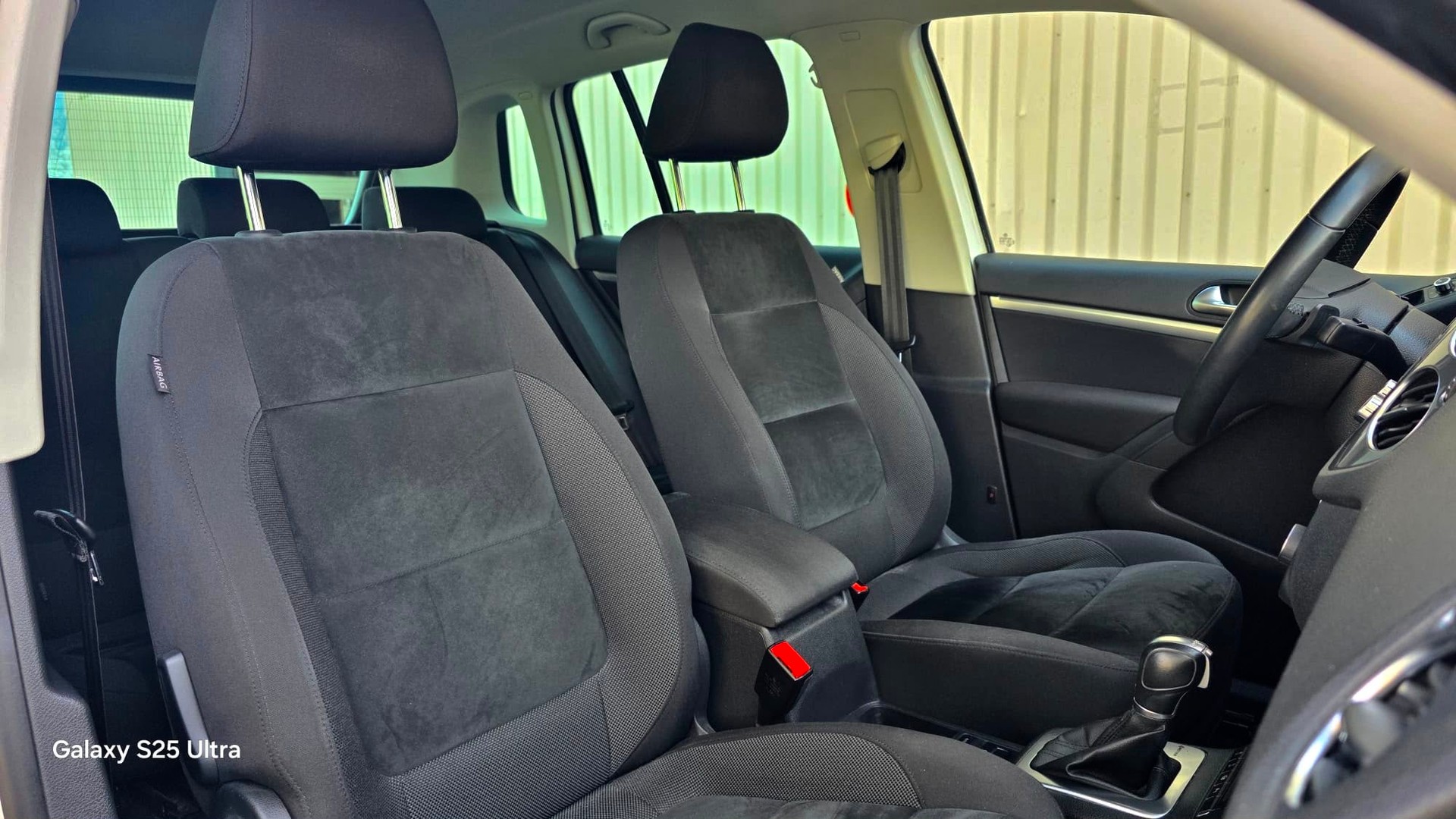 VW Tiguan 2.0 TDI BMT Cup R-Line 4Motion DSG-image-9