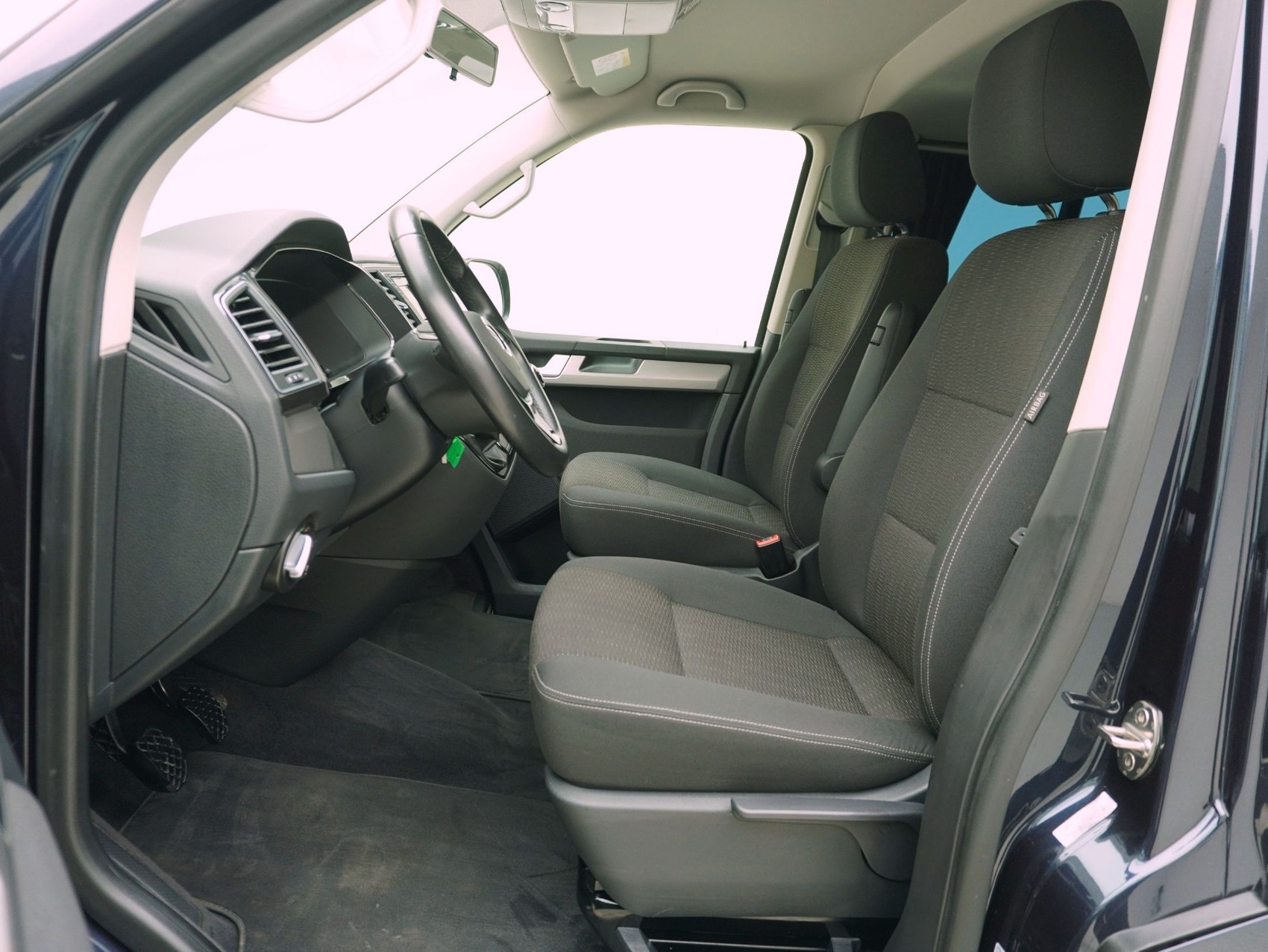 VW T6 Multivan 2.0 TDI Comfortline-image-8