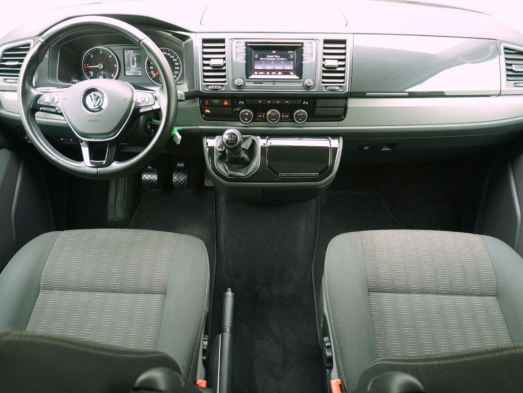VW T6 Multivan 2.0 TDI Comfortline-image-14