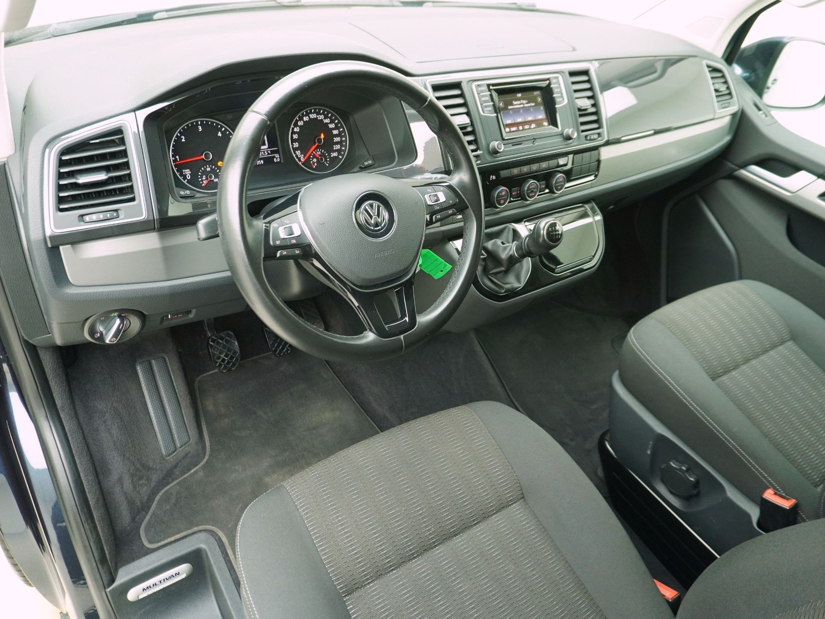 VW T6 Multivan 2.0 TDI Comfortline-image-10