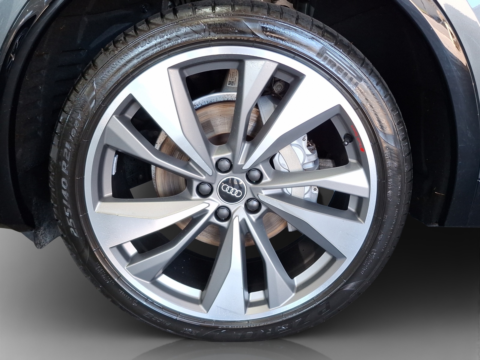 AUDI Q5 Sportback 40 TDI Blackedition quattro S-tronic-image-14