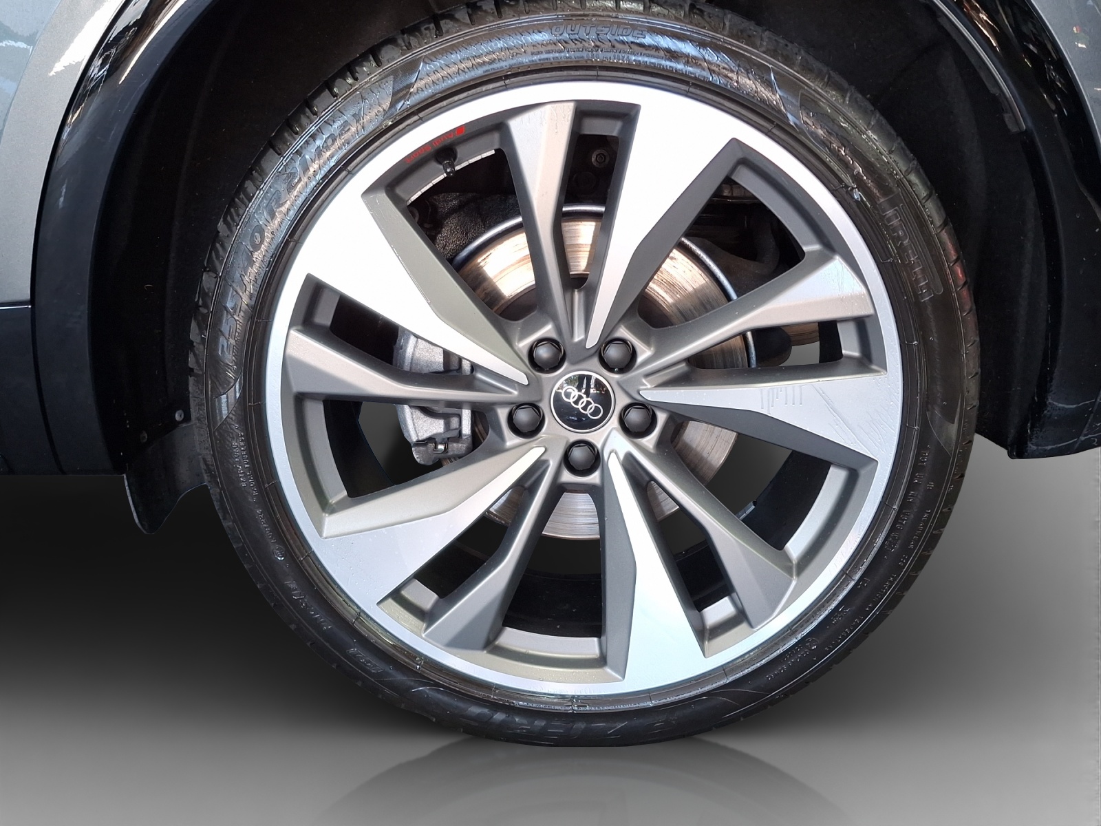 AUDI Q5 Sportback 40 TDI Blackedition quattro S-tronic-image-13