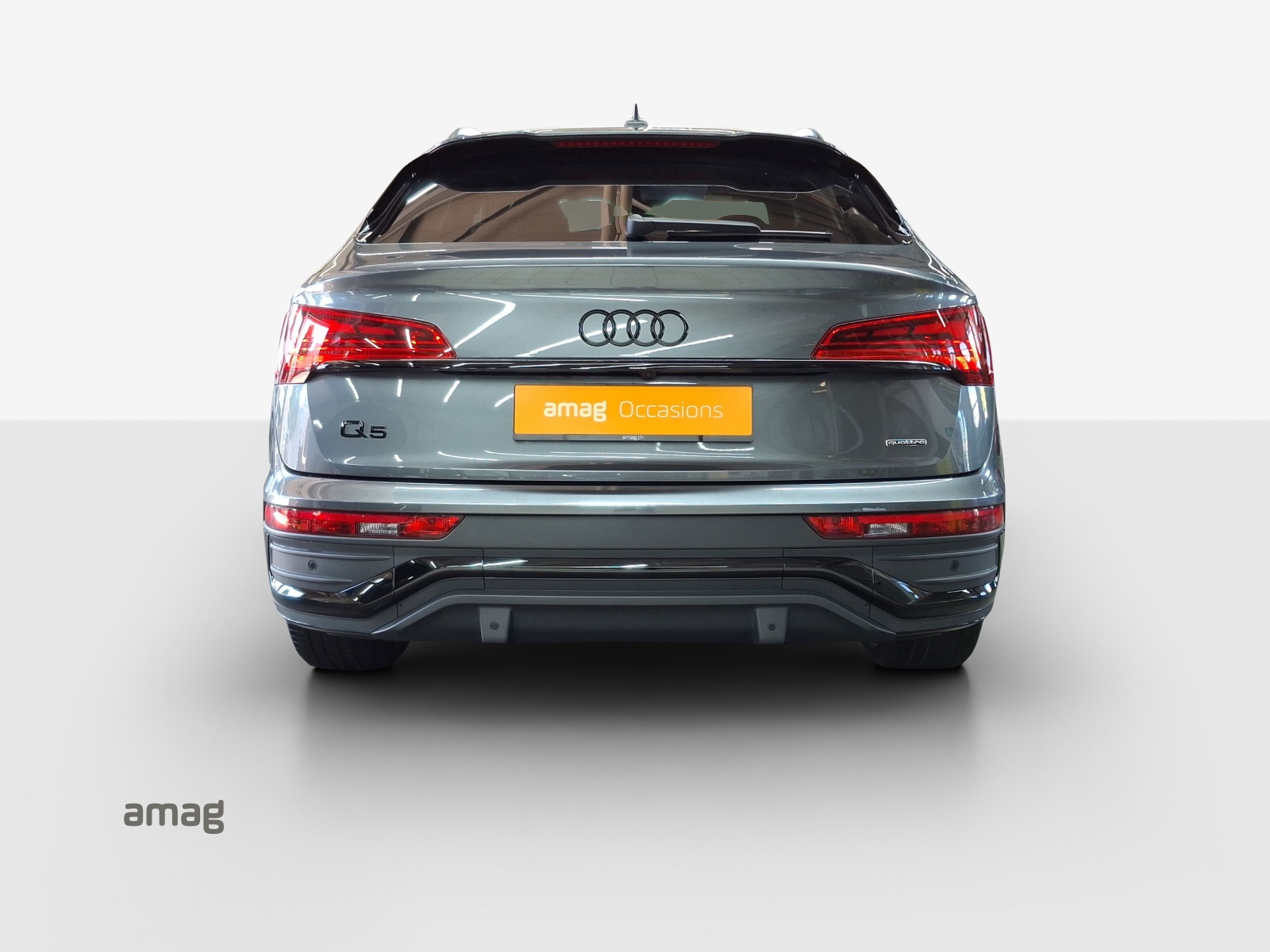 AUDI Q5 Sportback 40 TDI Blackedition quattro S-tronic-image-3