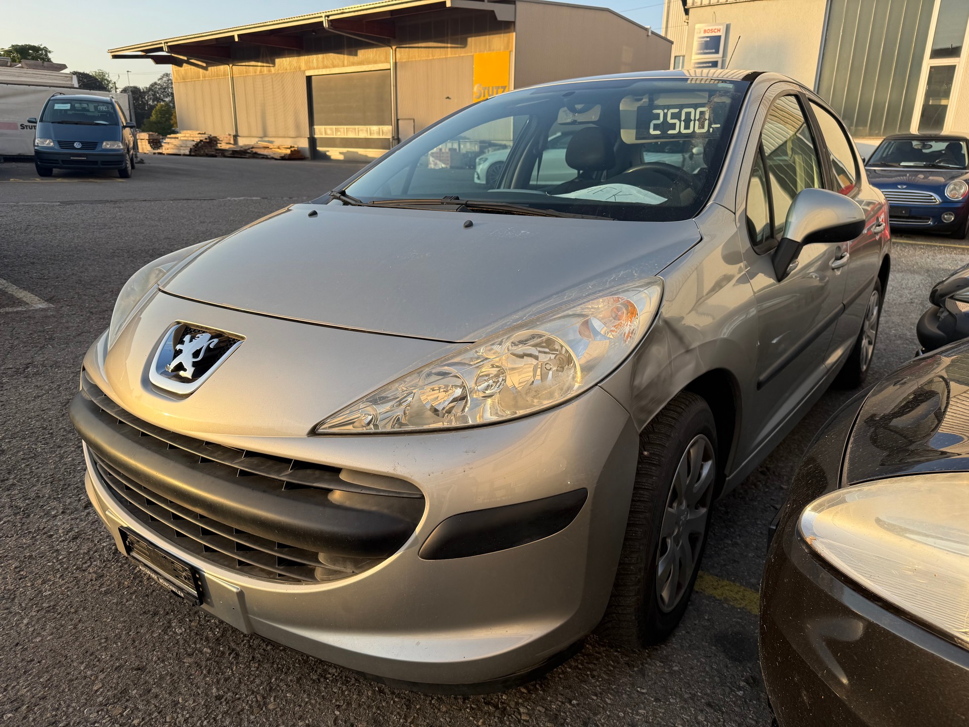 PEUGEOT 207 1.4 Urban-image-2