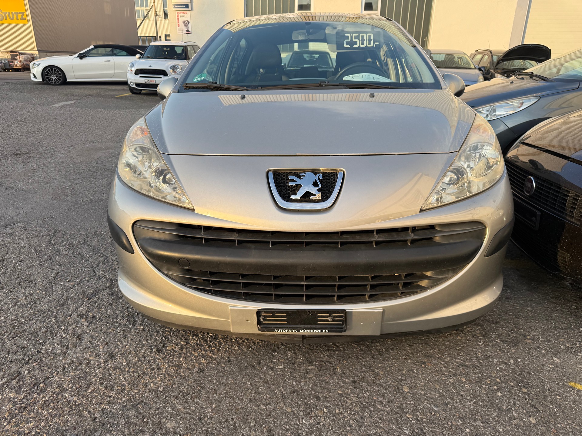 PEUGEOT 207 1.4 Urban-image-0