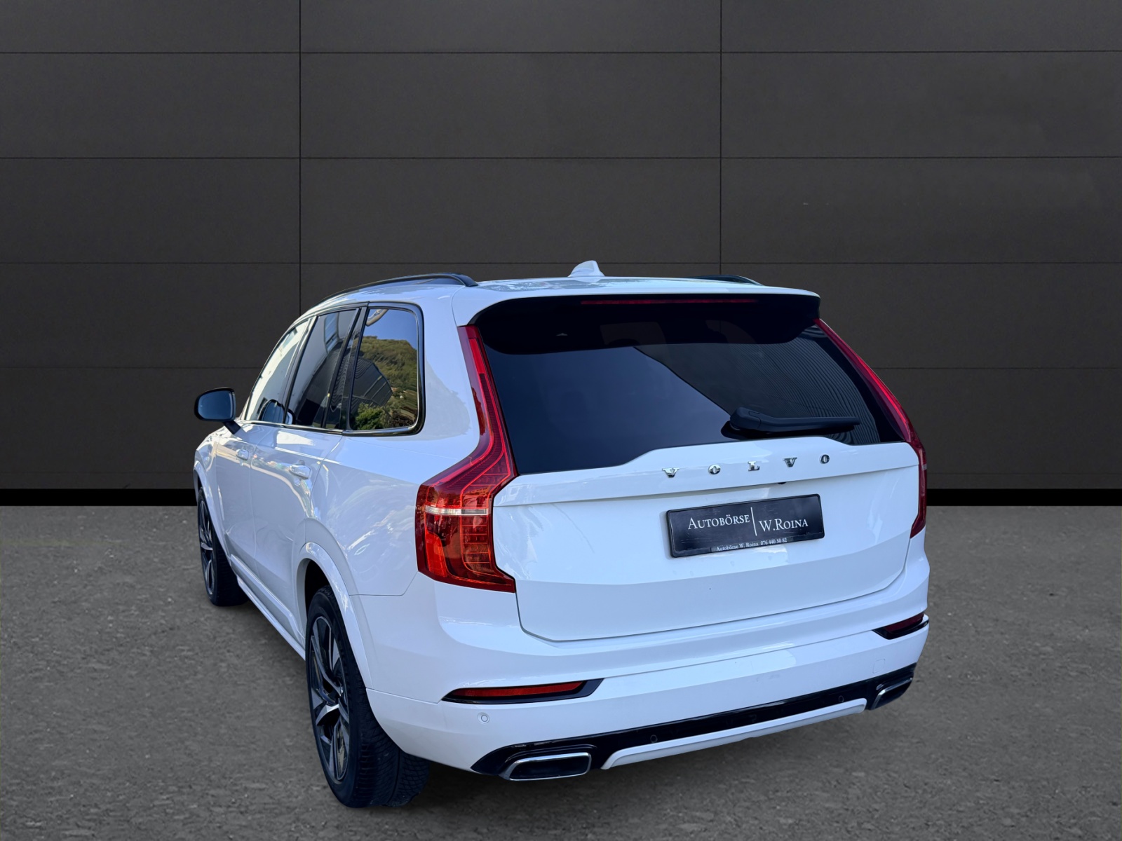 VOLVO XC90 B5 Diesel AWD R-Design Geartronic-image-4