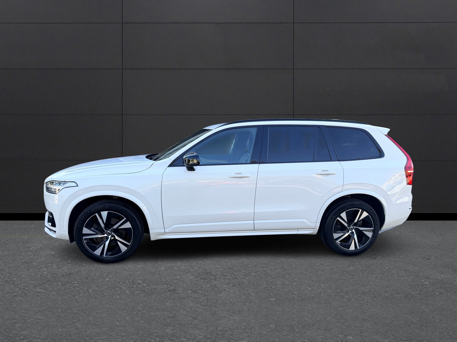 VOLVO XC90 B5 Diesel AWD R-Design Geartronic-image-5