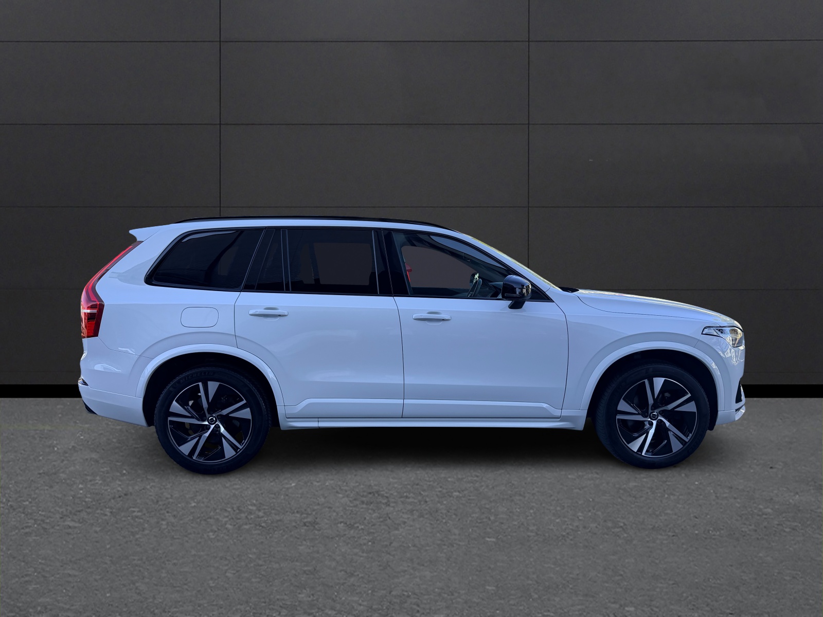 VOLVO XC90 B5 Diesel AWD R-Design Geartronic-showroom-element-1