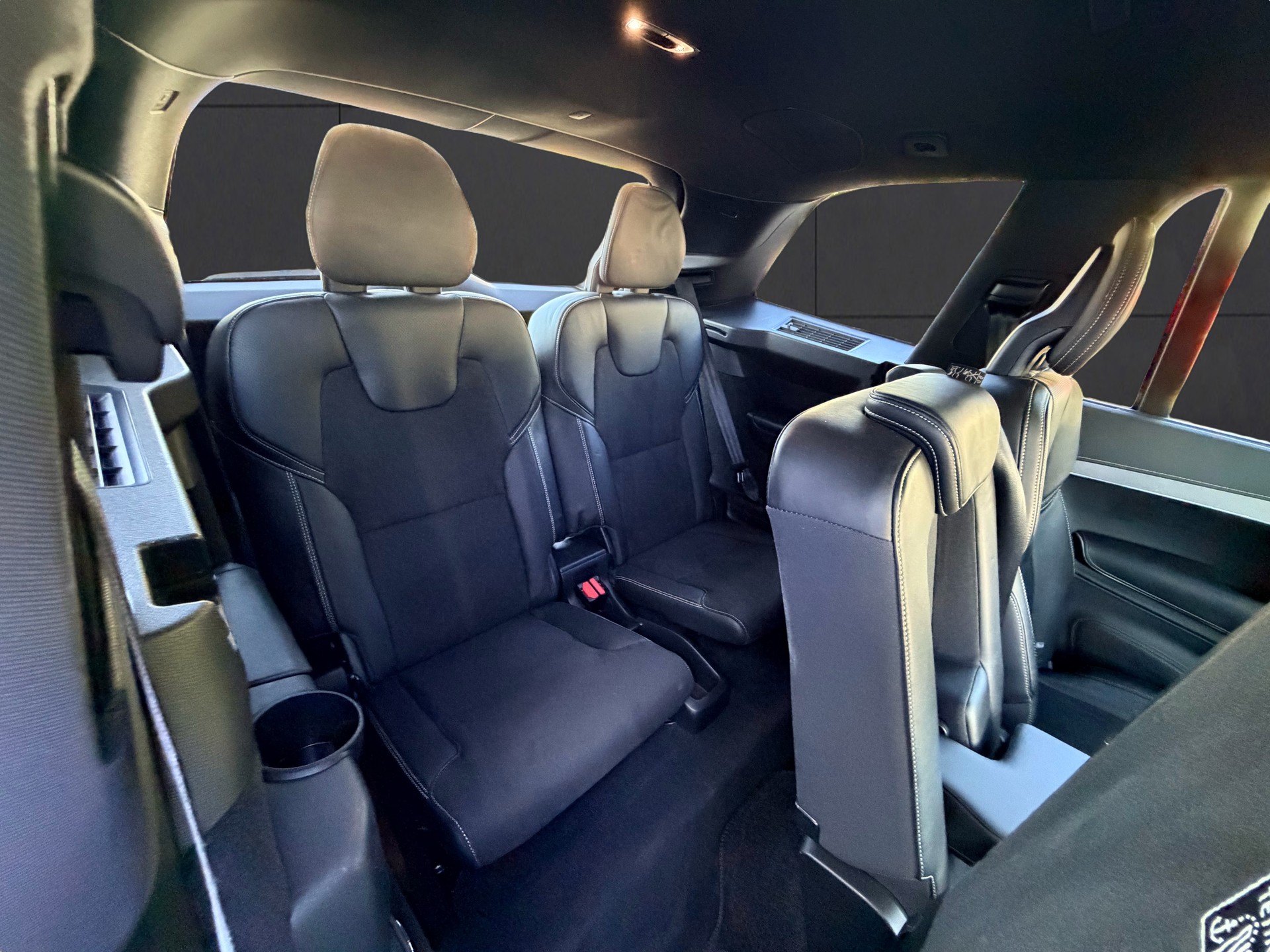 VOLVO XC90 B5 Diesel AWD R-Design Geartronic-image-14