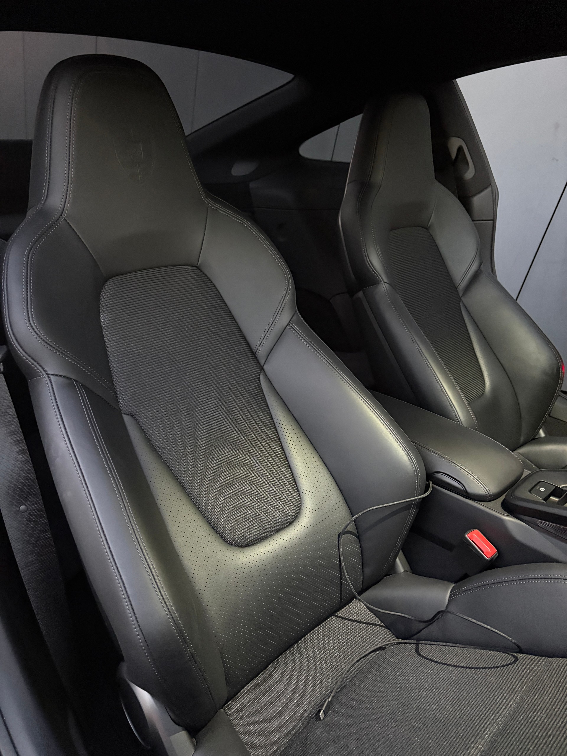 PORSCHE 4.0 GT3 Touring PDK-image-3