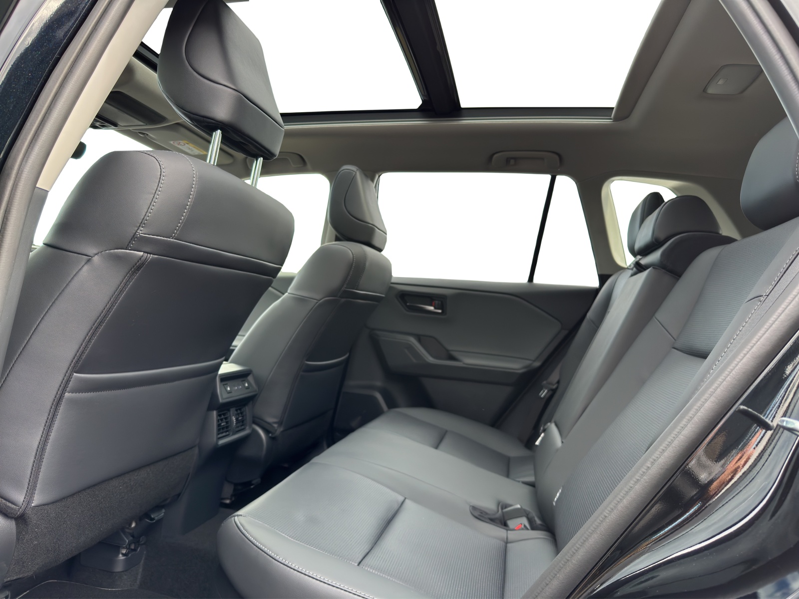 TOYOTA RAV4 2.5 HEV Premium-image-8