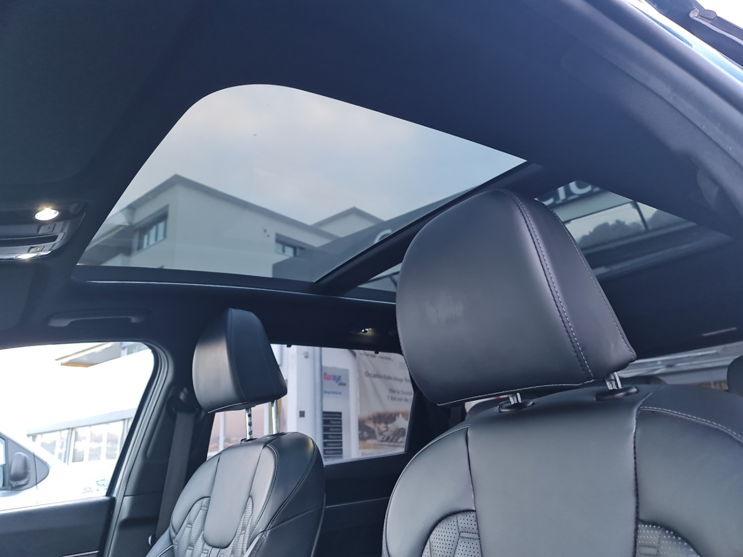 KIA Sorento 1.6 T-GDi Hybrid Style 7P-image-15