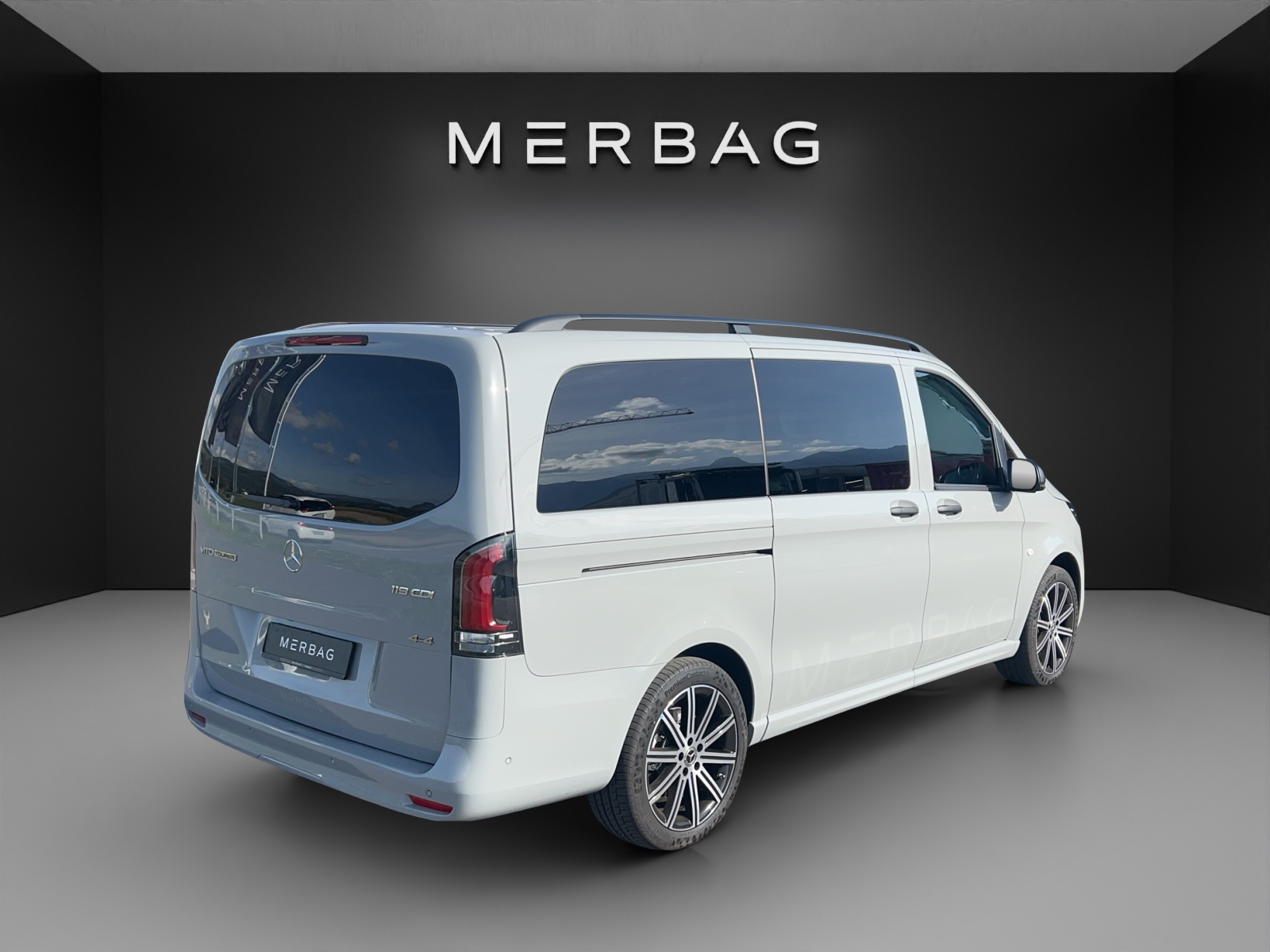MERCEDES-BENZ Vito 119 CDI Lang Tourer 9G-Tronic 4M Select-image-5