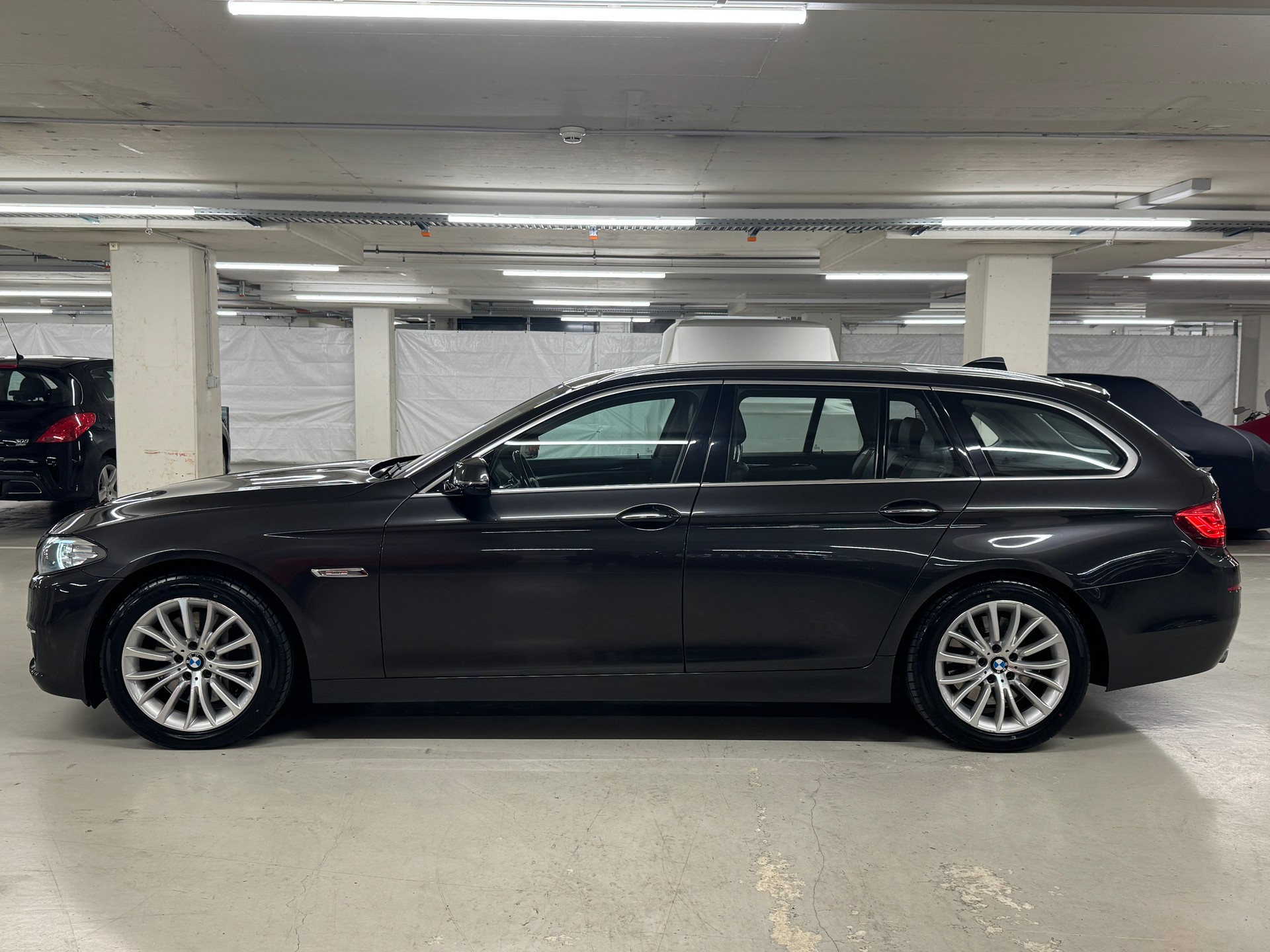 BMW 535d Touring xDrive Luxury Line I Frisch MFK 06.26 I Frisch Service I 8-fach I CH-Fhrz. I Garantie möglich I TOP Angebot-image-1