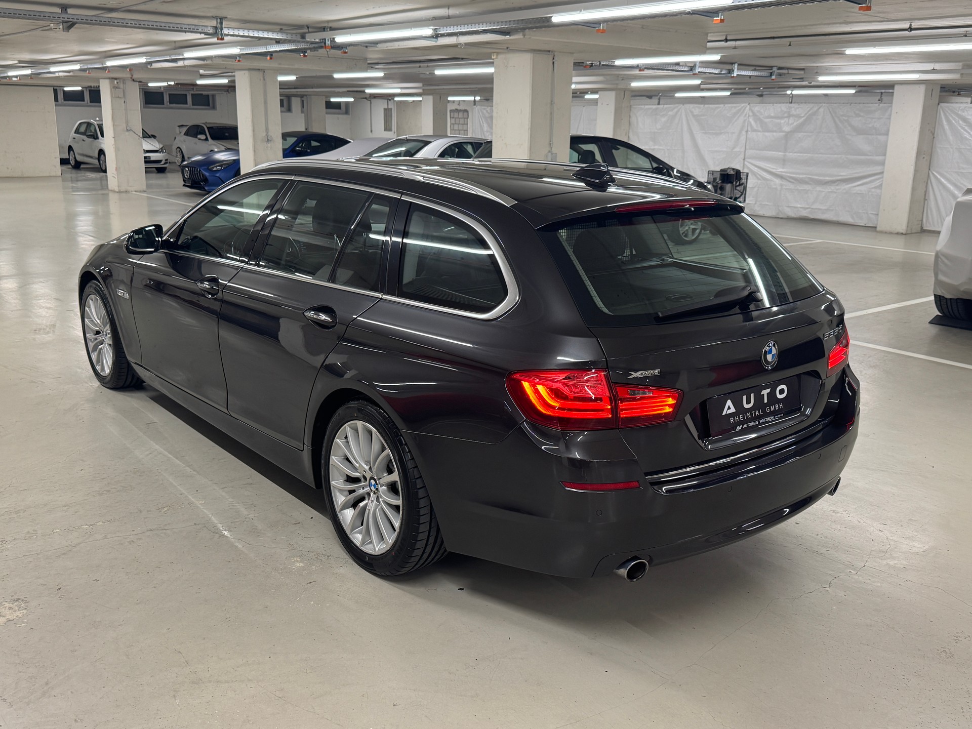 BMW 535d Touring xDrive Luxury Line I Frisch MFK 06.26 I Frisch Service I 8-fach I CH-Fhrz. I Garantie möglich I TOP Angebot-image-2