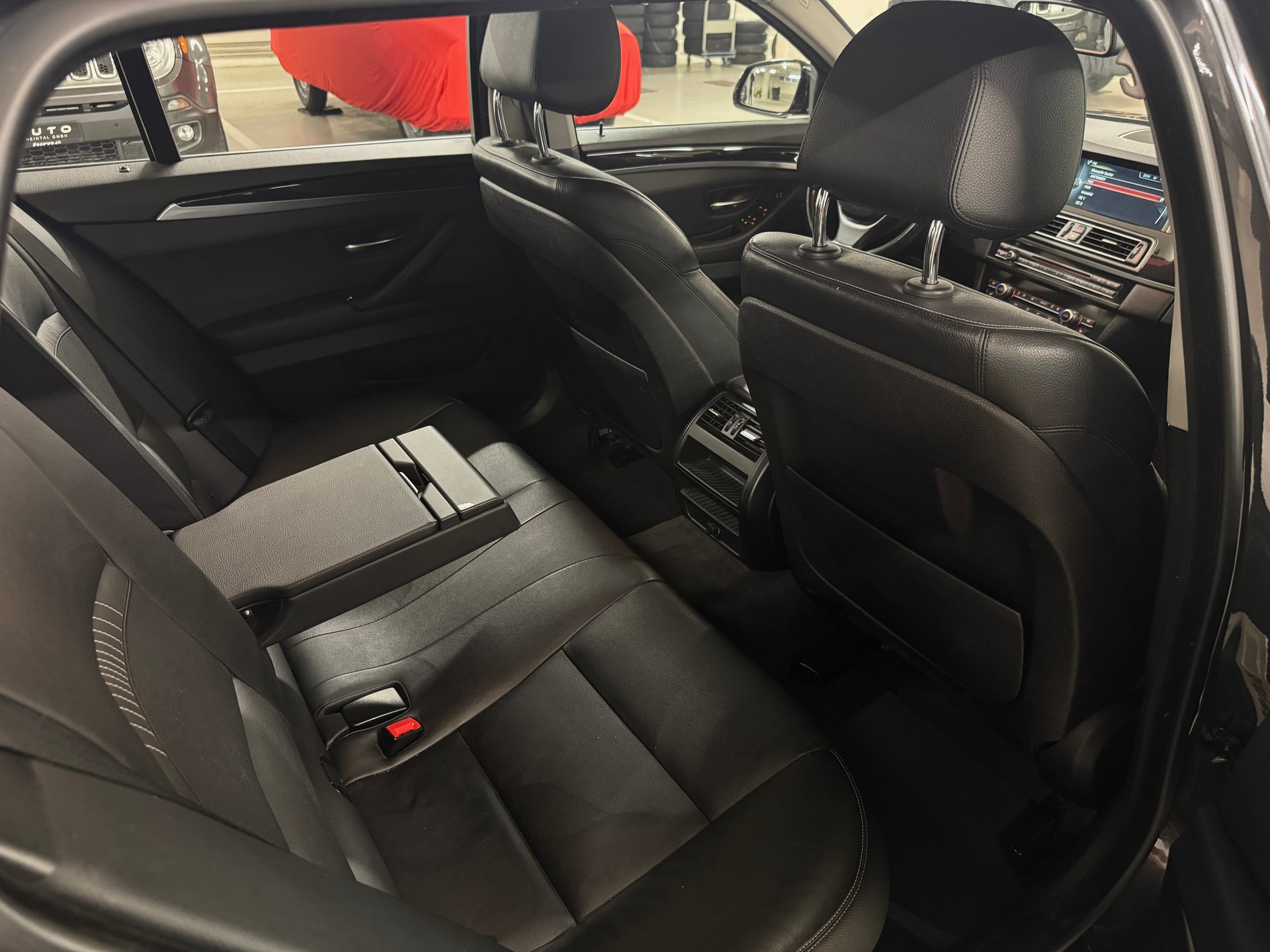BMW 535d Touring xDrive Luxury Line I Frisch MFK 06.26 I Frisch Service I 8-fach I CH-Fhrz. I Garantie möglich I TOP Angebot-image-9