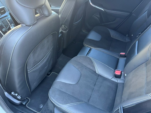 VOLVO V40 2.0 D3 R-Design S/S-image-7