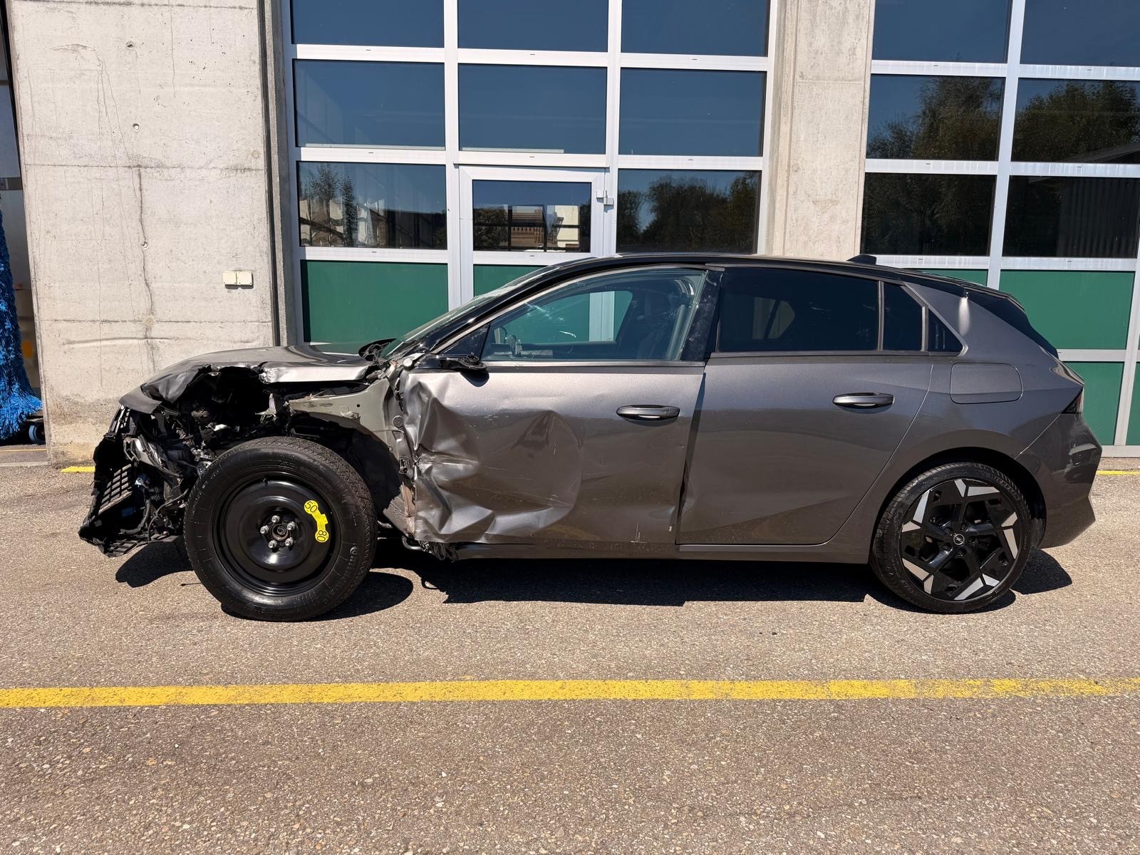 OPEL Astra 1.6 PHEV Turbo GSe A-image-5