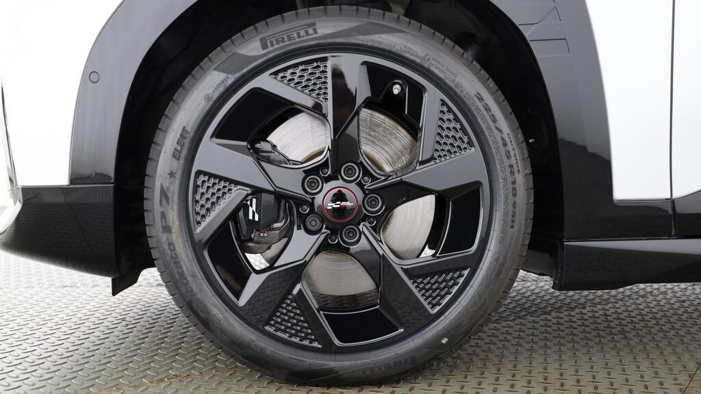 MINI Aceman E-image-9