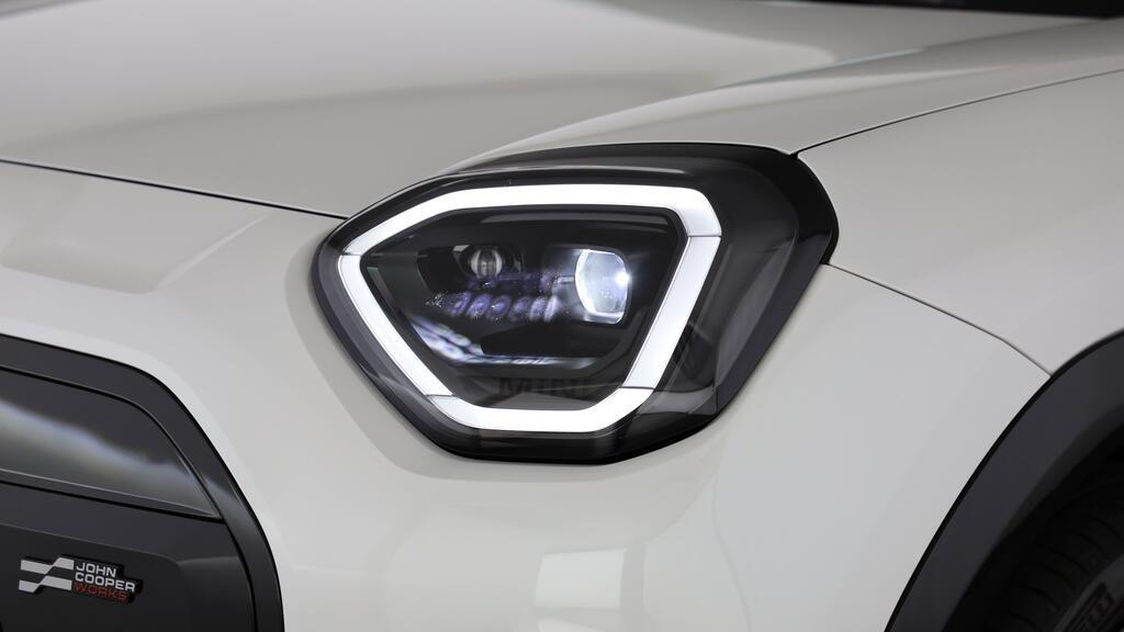 MINI Aceman E-image-14