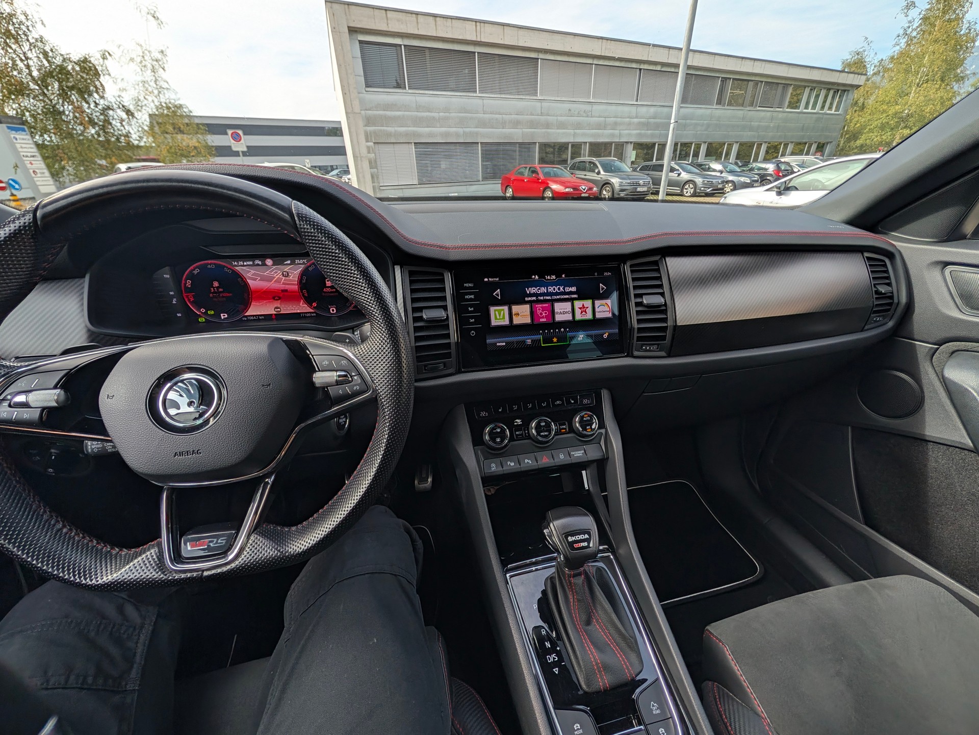 SKODA Kodiaq 2.0 TSI 4x4 RS-image-13