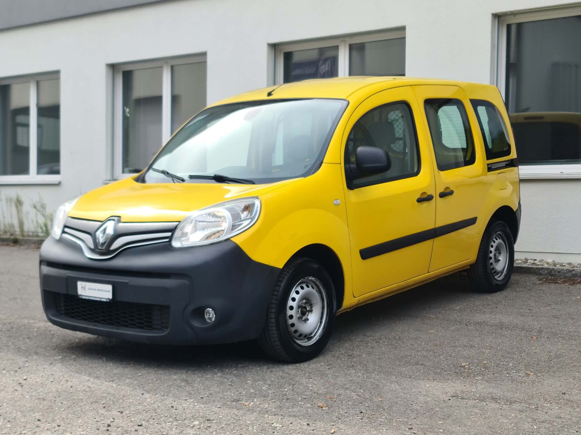 RENAULT Kangoo Medium TCe 115 Business A-image-4