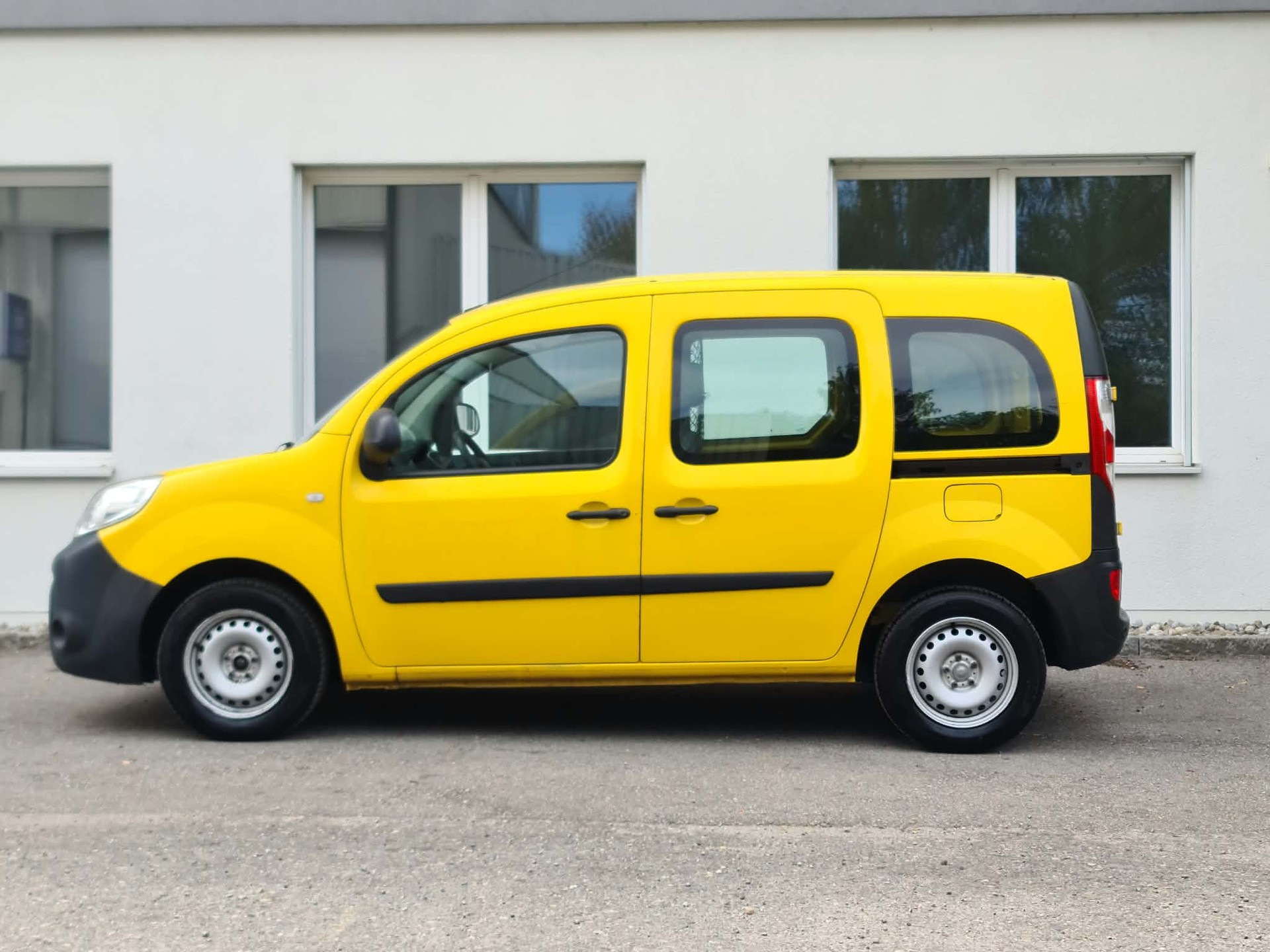 RENAULT Kangoo Medium TCe 115 Business A-image-7