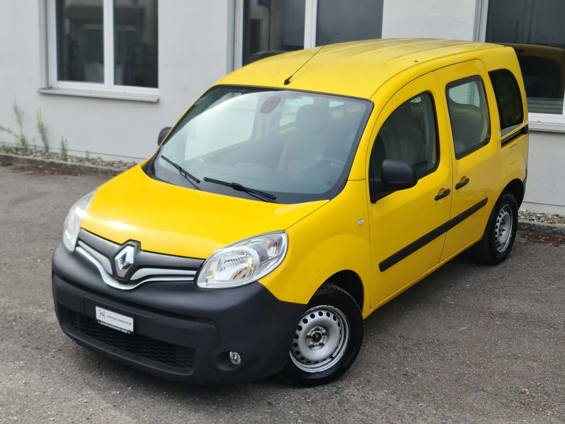 RENAULT Kangoo Medium TCe 115 Business A-image-1