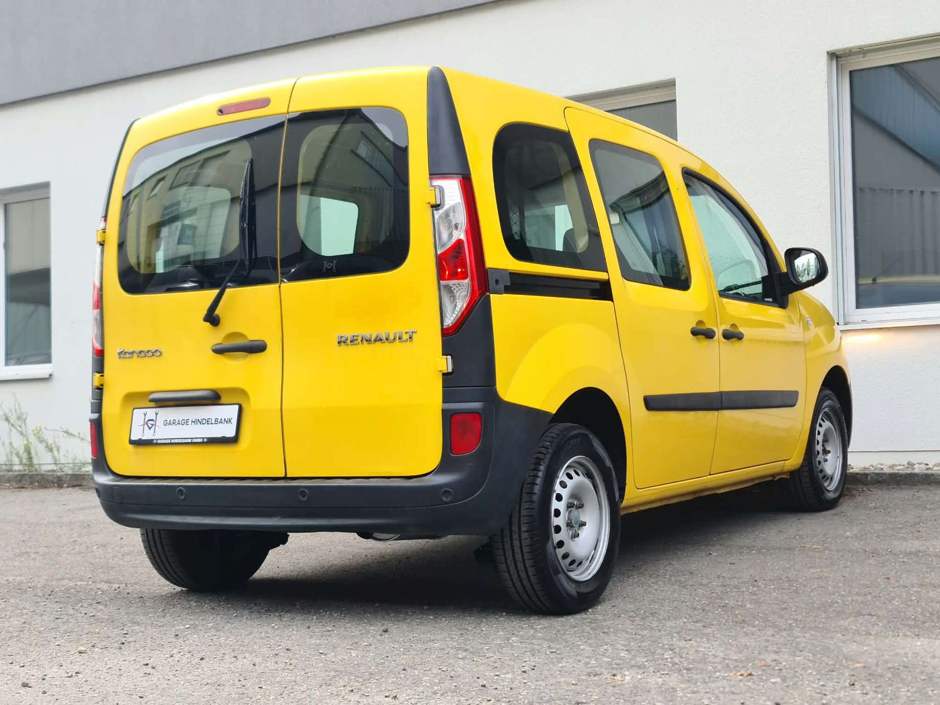 RENAULT Kangoo Medium TCe 115 Business A-image-10
