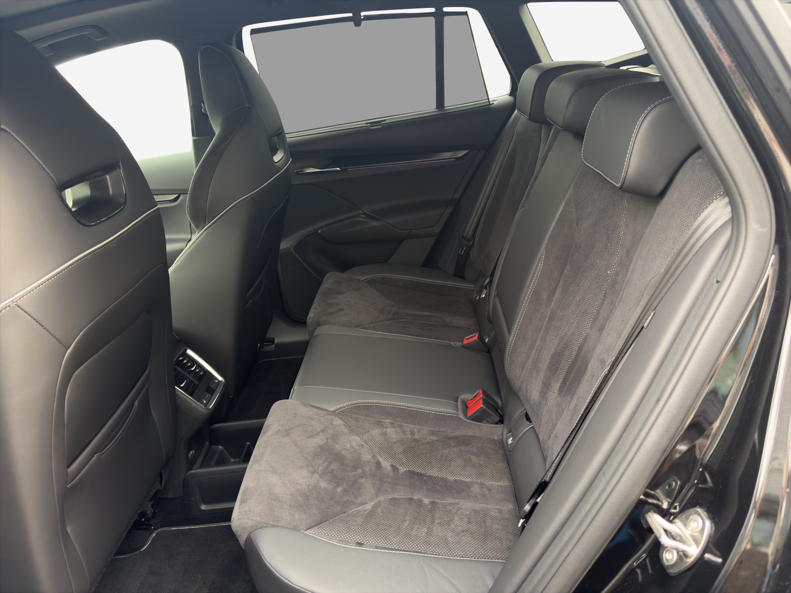 SKODA Enyaq iV 80x SportLine-image-12