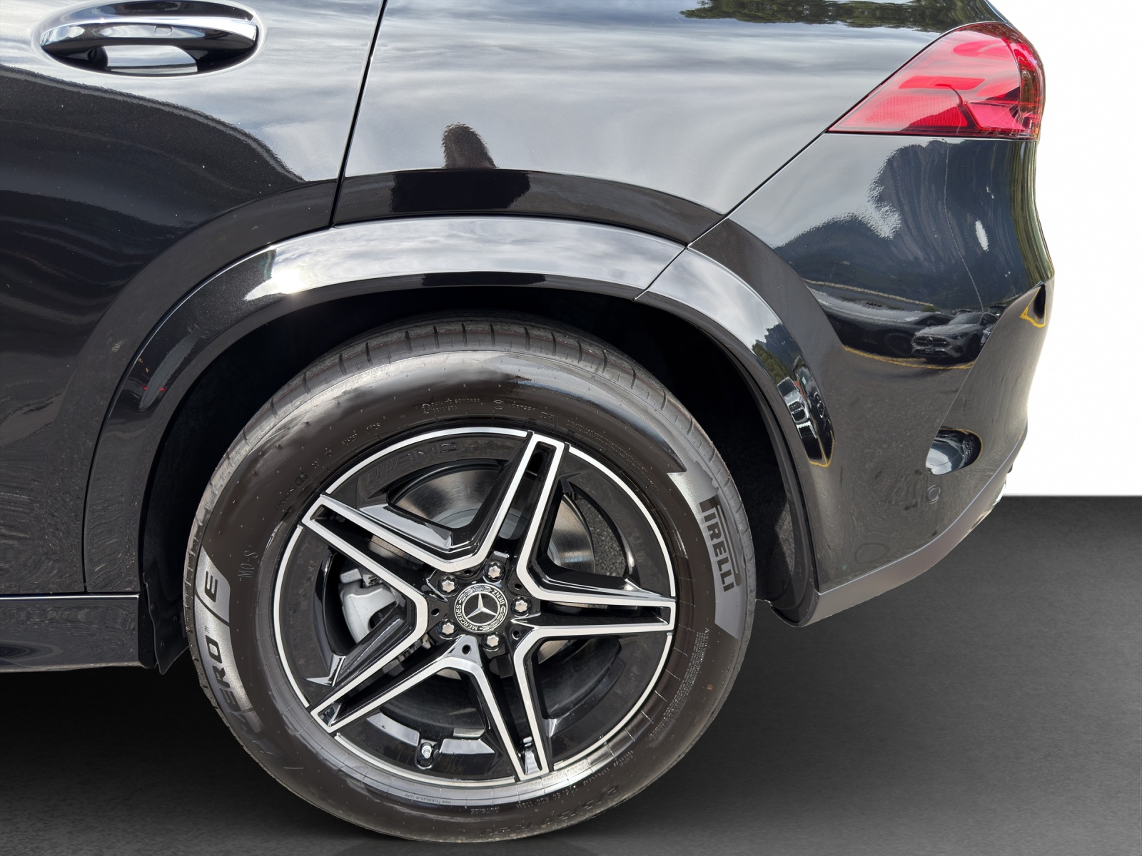 MERCEDES-BENZ GLE 450 4Matic 9G-Tronic-image-22