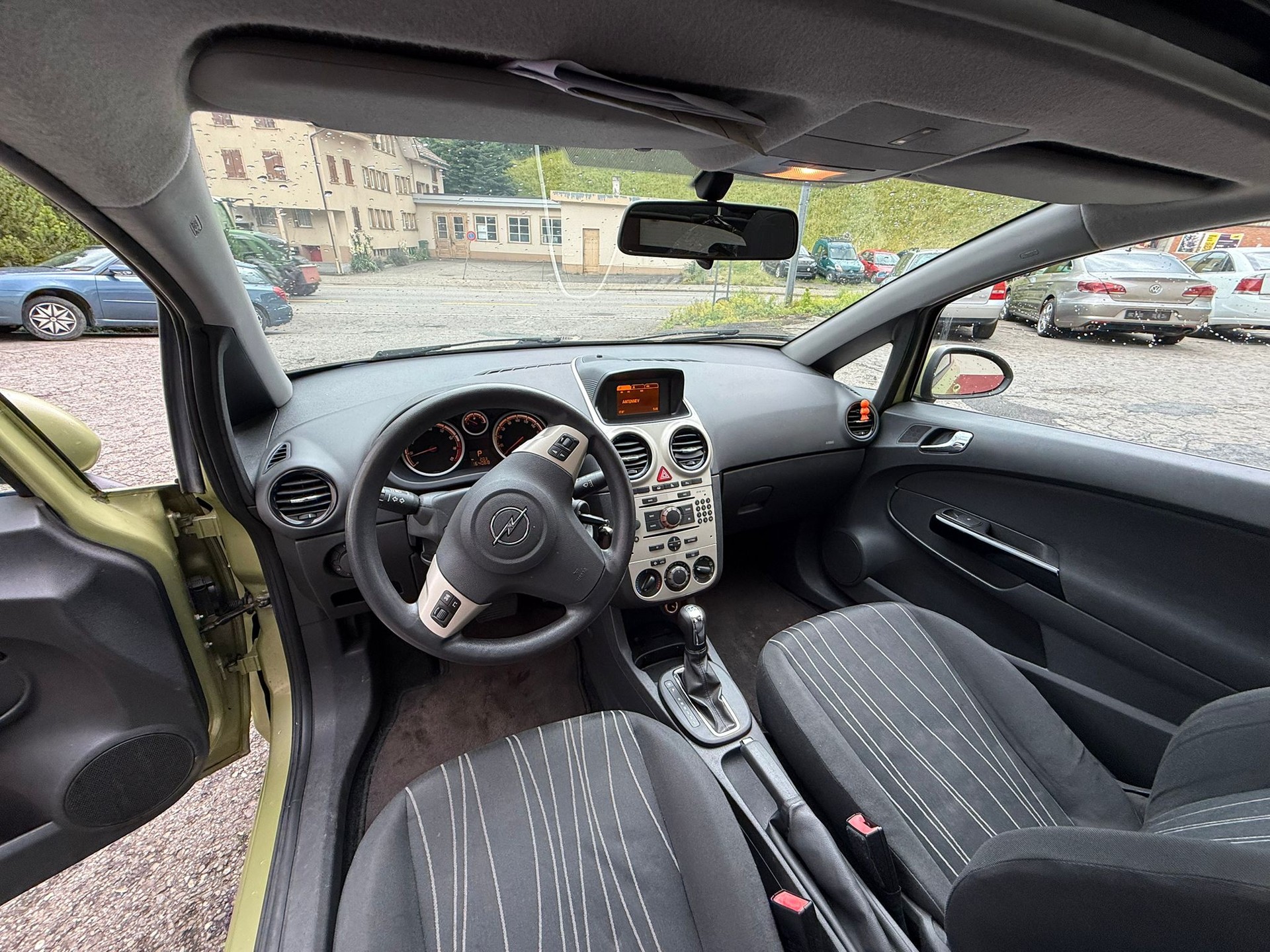 OPEL Corsa 1.4 TP Enjoy-image-7