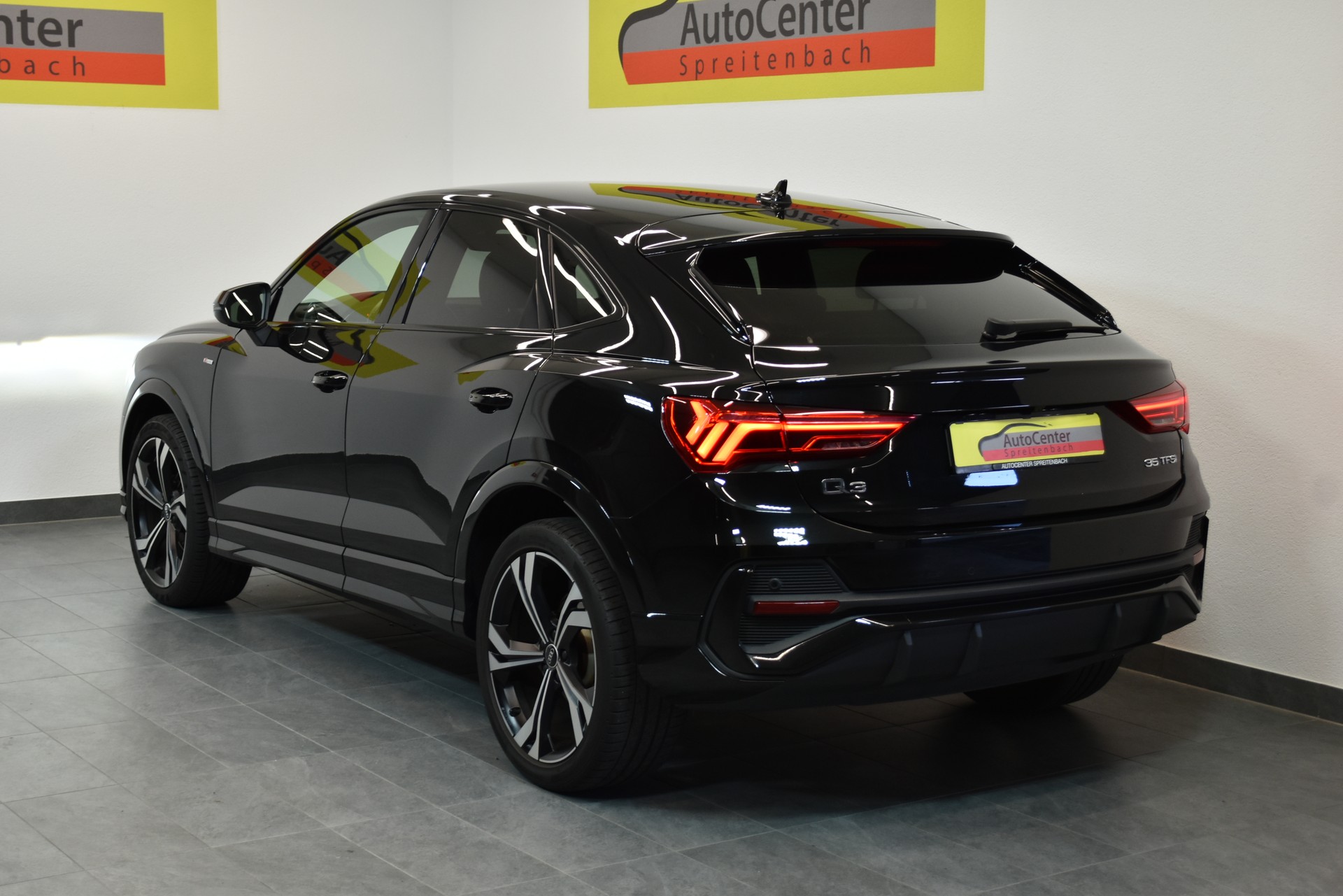 AUDI Q3 Sportback 35 TFSI S line Attraction S-tronic-image-12