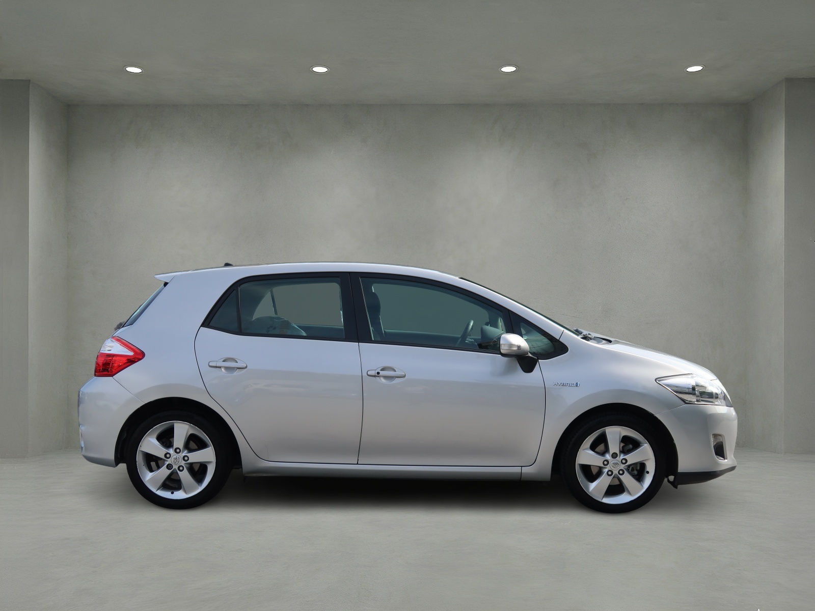 TOYOTA Auris 1.8 16V HSD Linea Sol-image-3