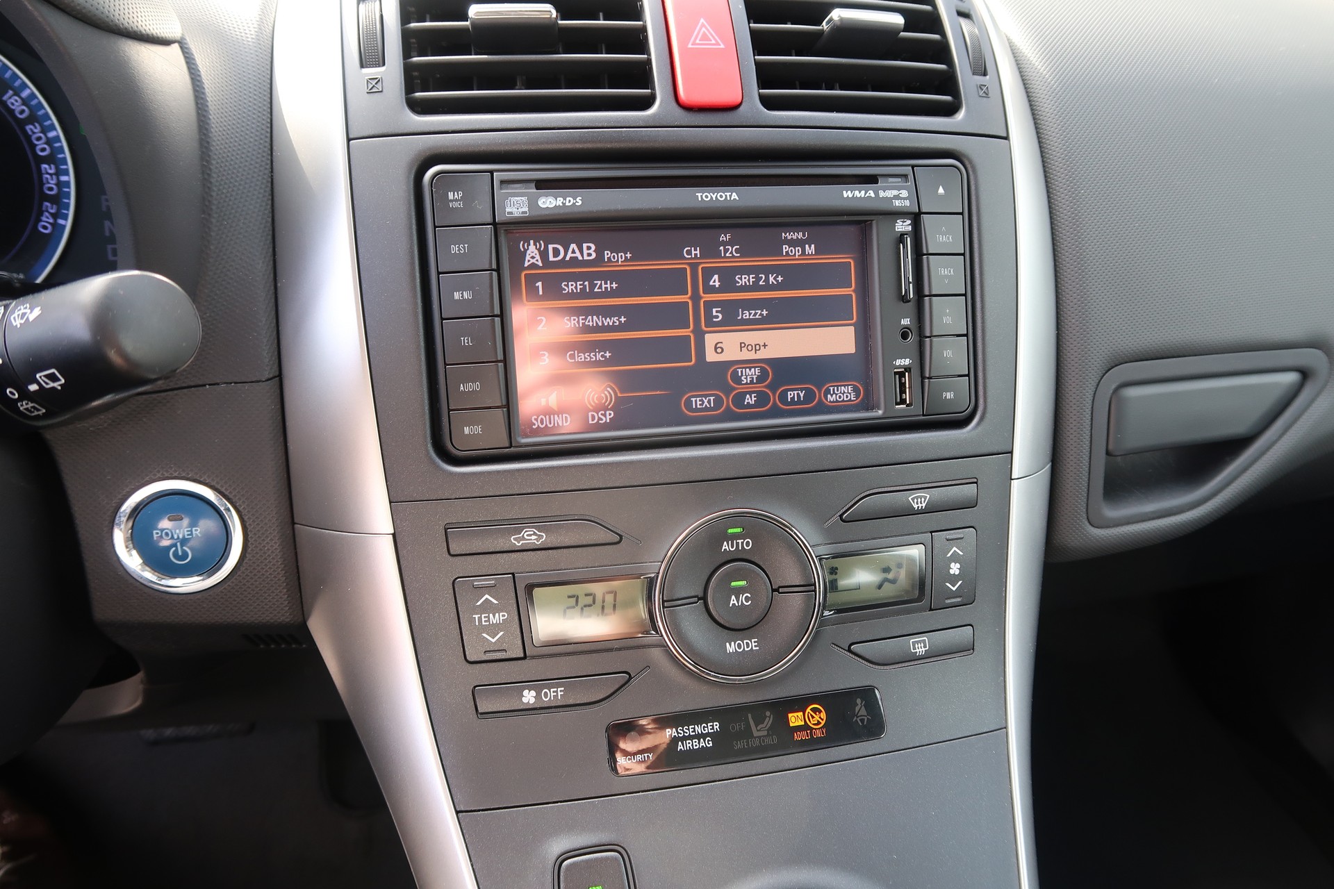 TOYOTA Auris 1.8 16V HSD Linea Sol-image-9