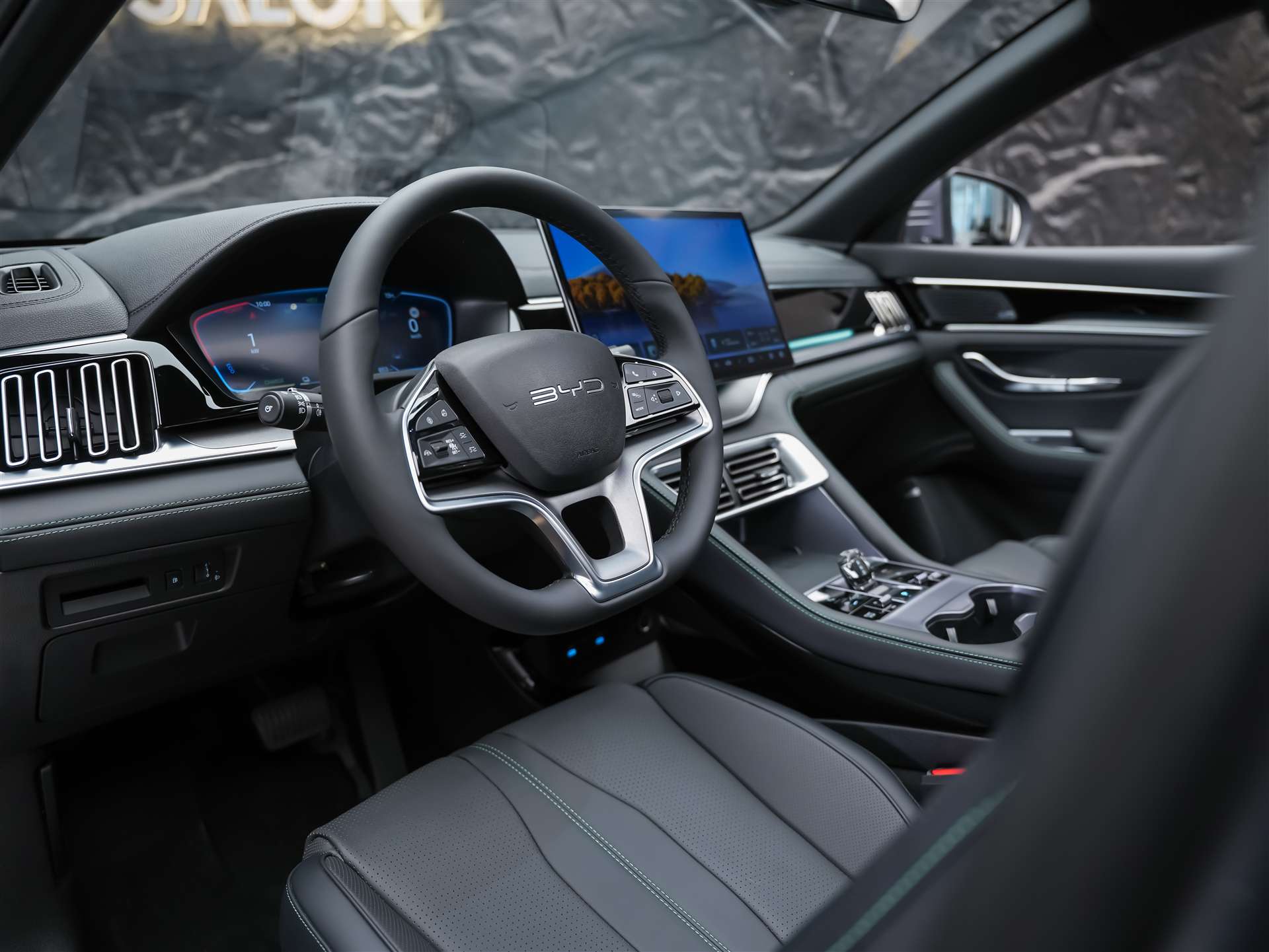 BYD Seal U DM-i Design AWD *SOFORT Verfügbar*Werksgarantie*Lenkradheizung*Sitzbelüftung*360° Kamera*-image-8