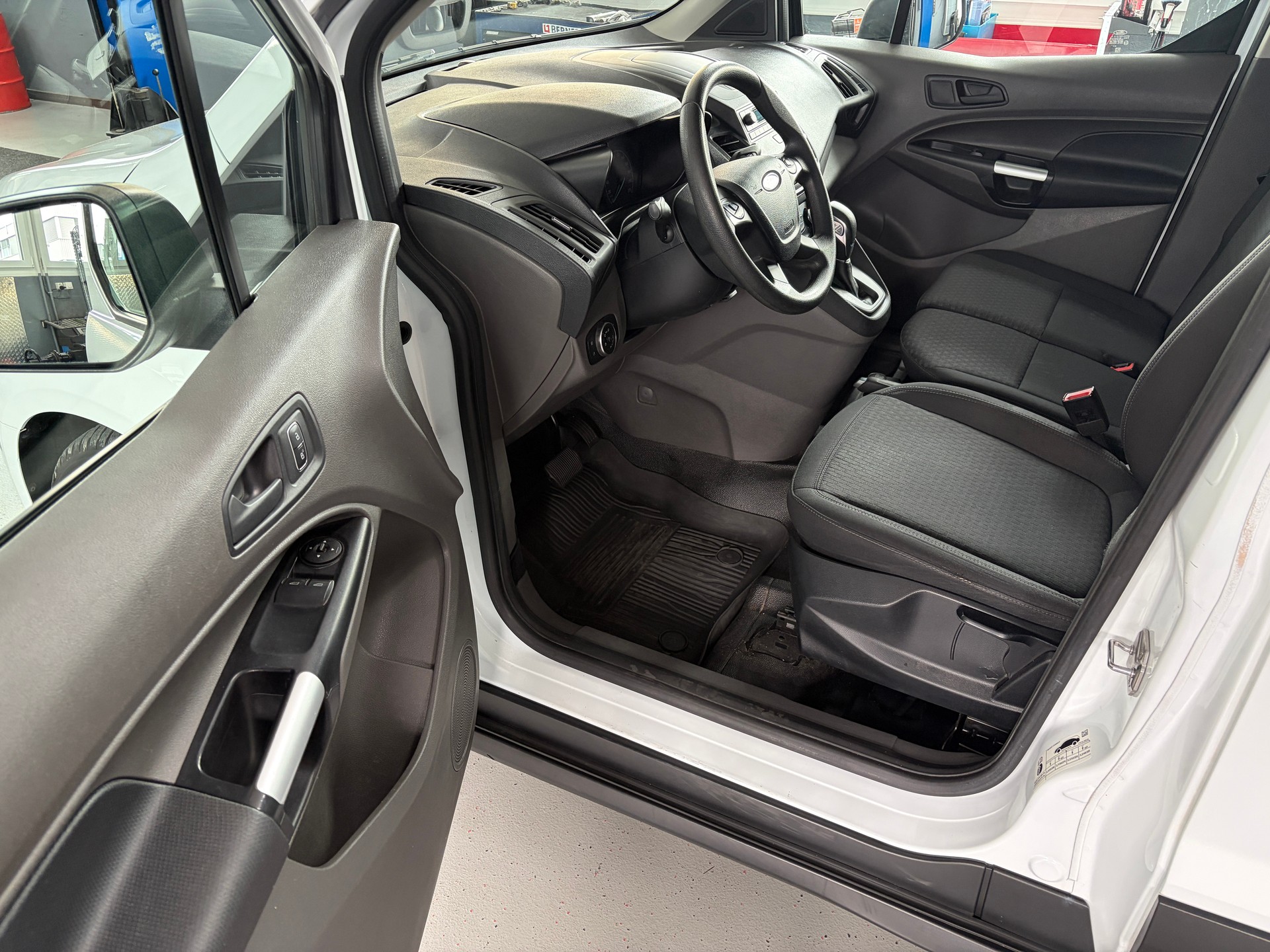 FORD Transit Connect Van 1.5 Eco Blue Ambiente A-image-11