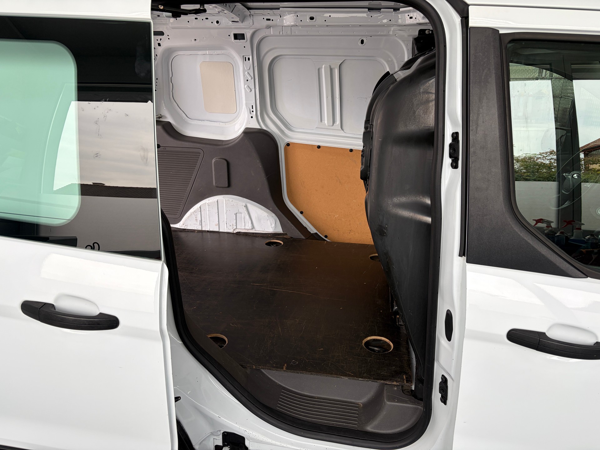 FORD Transit Connect Van 1.5 Eco Blue Ambiente A-image-4