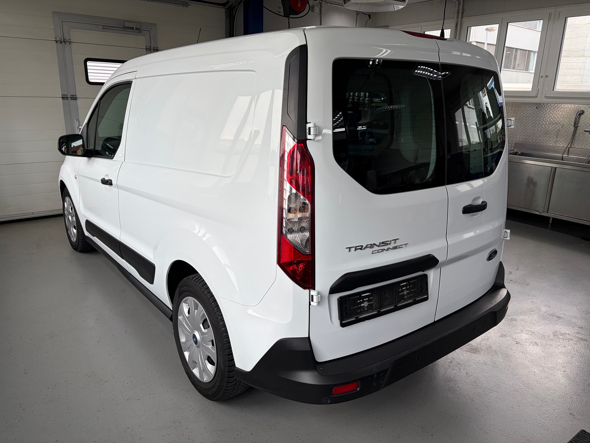 FORD Transit Connect Van 1.5 Eco Blue Ambiente A-image-2