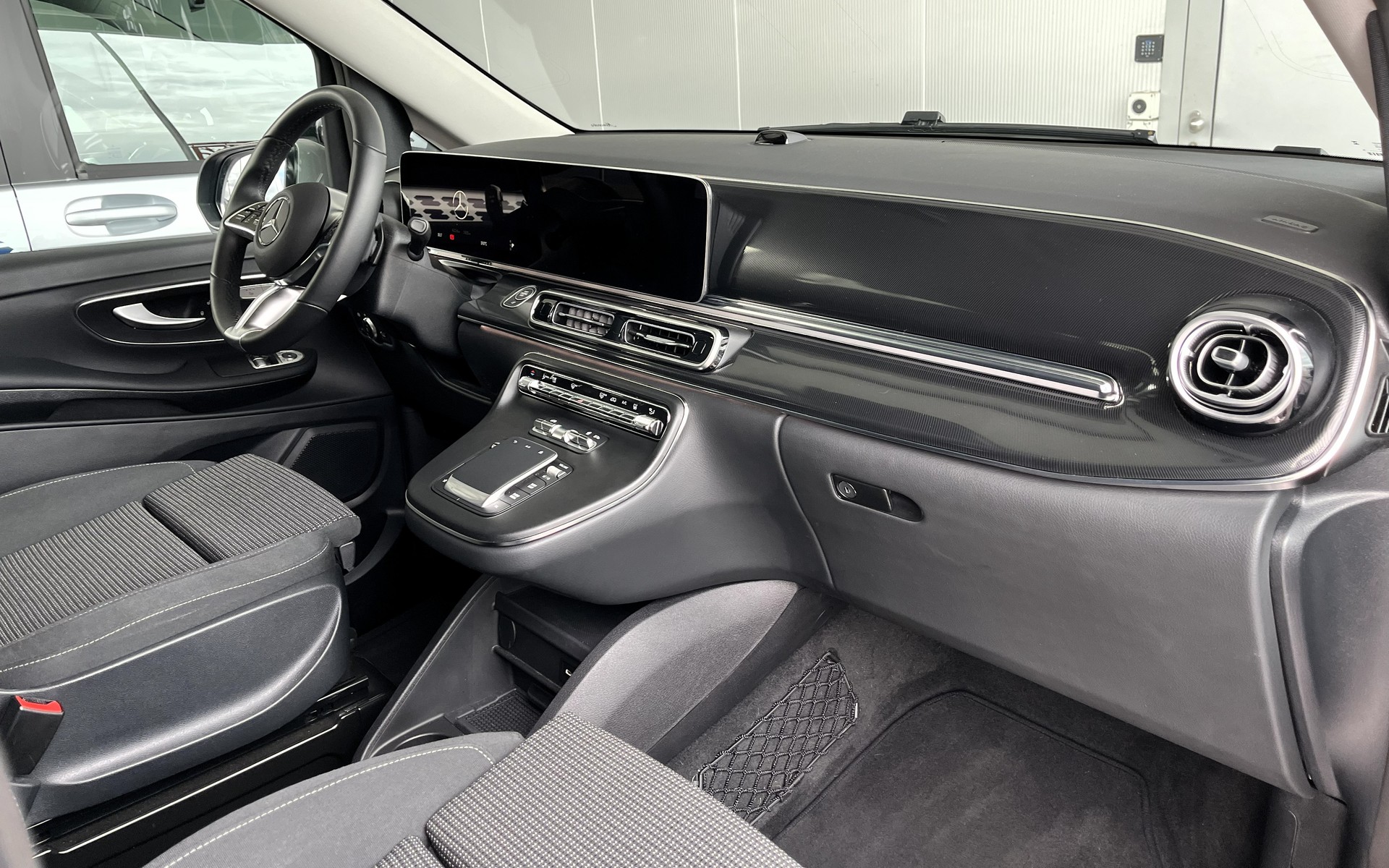 MERCEDES-BENZ V 250 d lang 4Matic Style 9G-Tronic-image-7