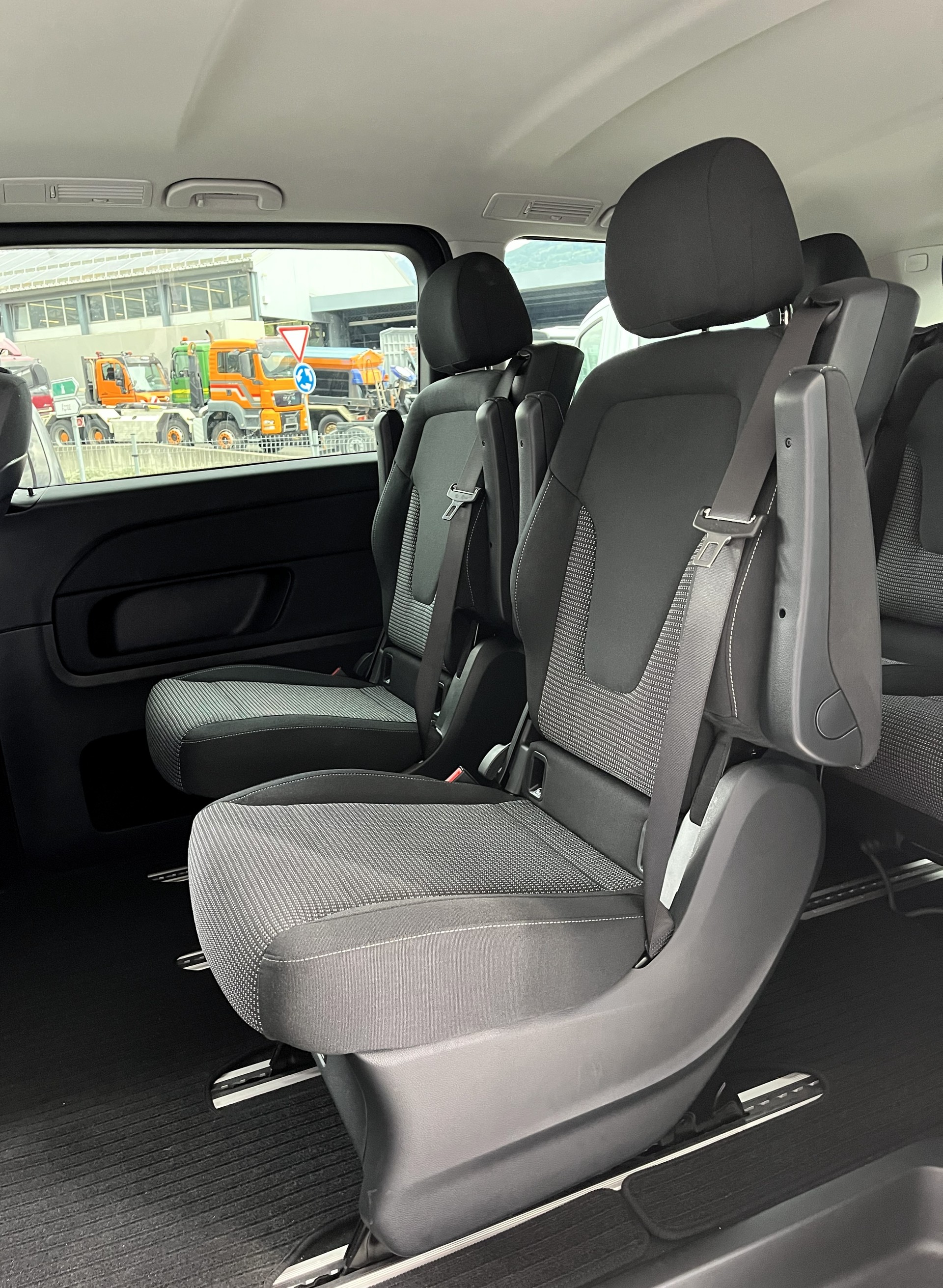 MERCEDES-BENZ V 250 d lang 4Matic Style 9G-Tronic-image-12