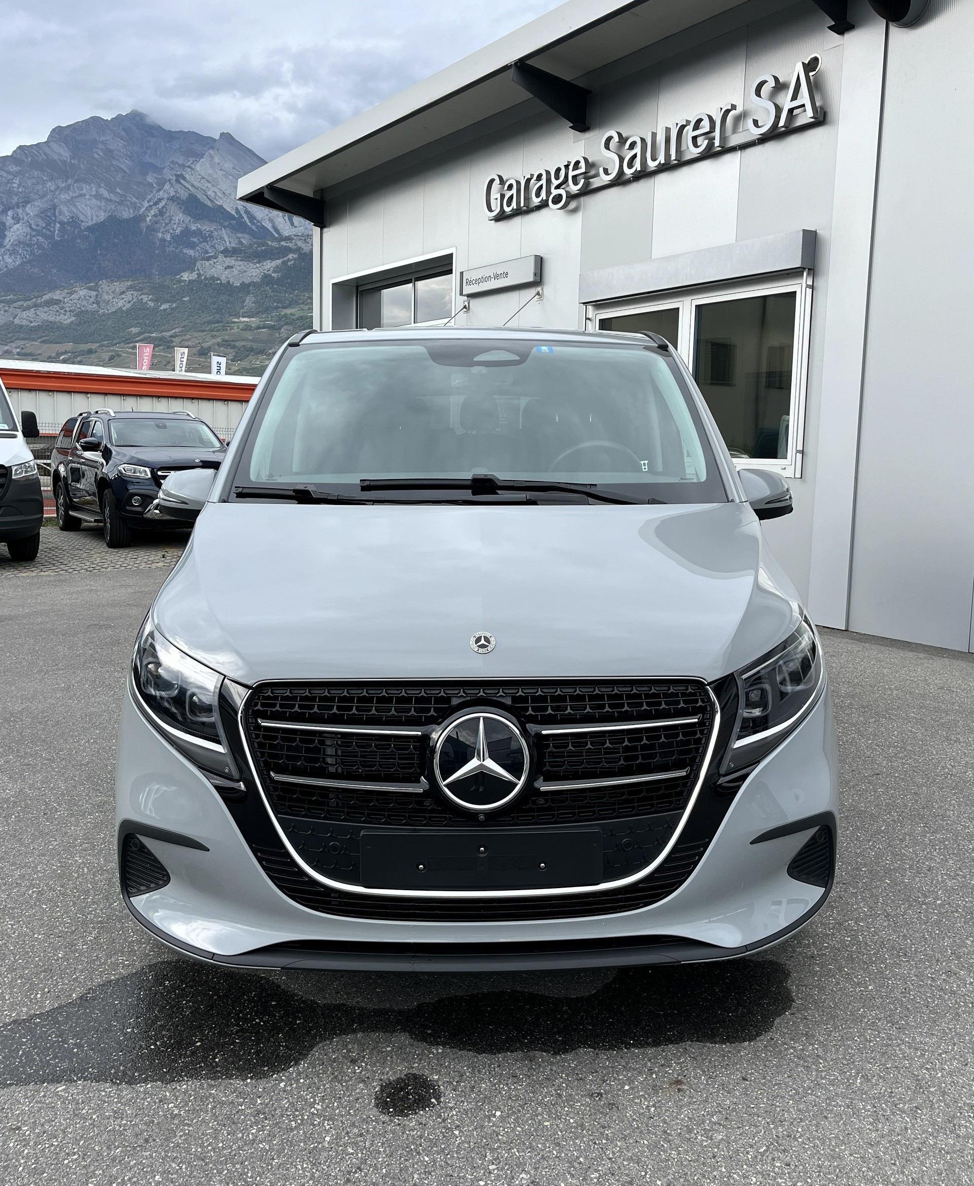MERCEDES-BENZ V 250 d lang 4Matic Style 9G-Tronic-image-5