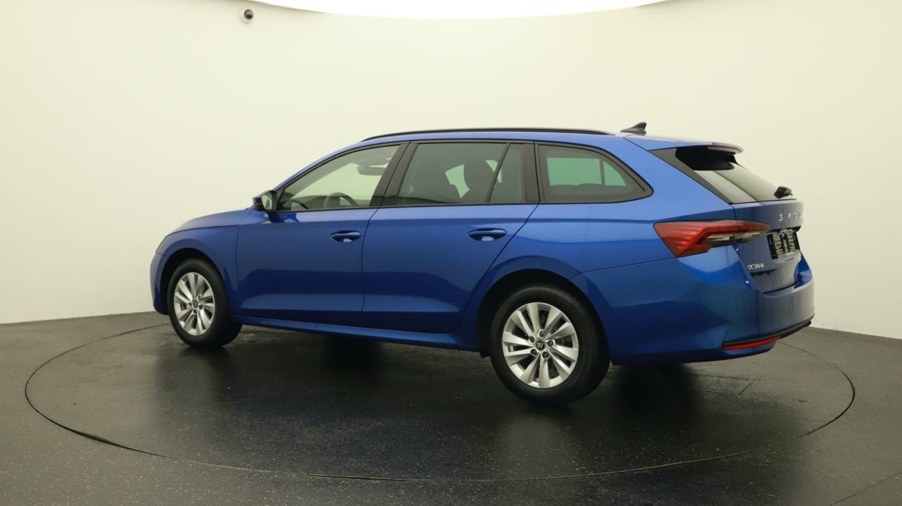SKODA Octavia Combi 1.5 TSI mHEV DSG Selection-image-2